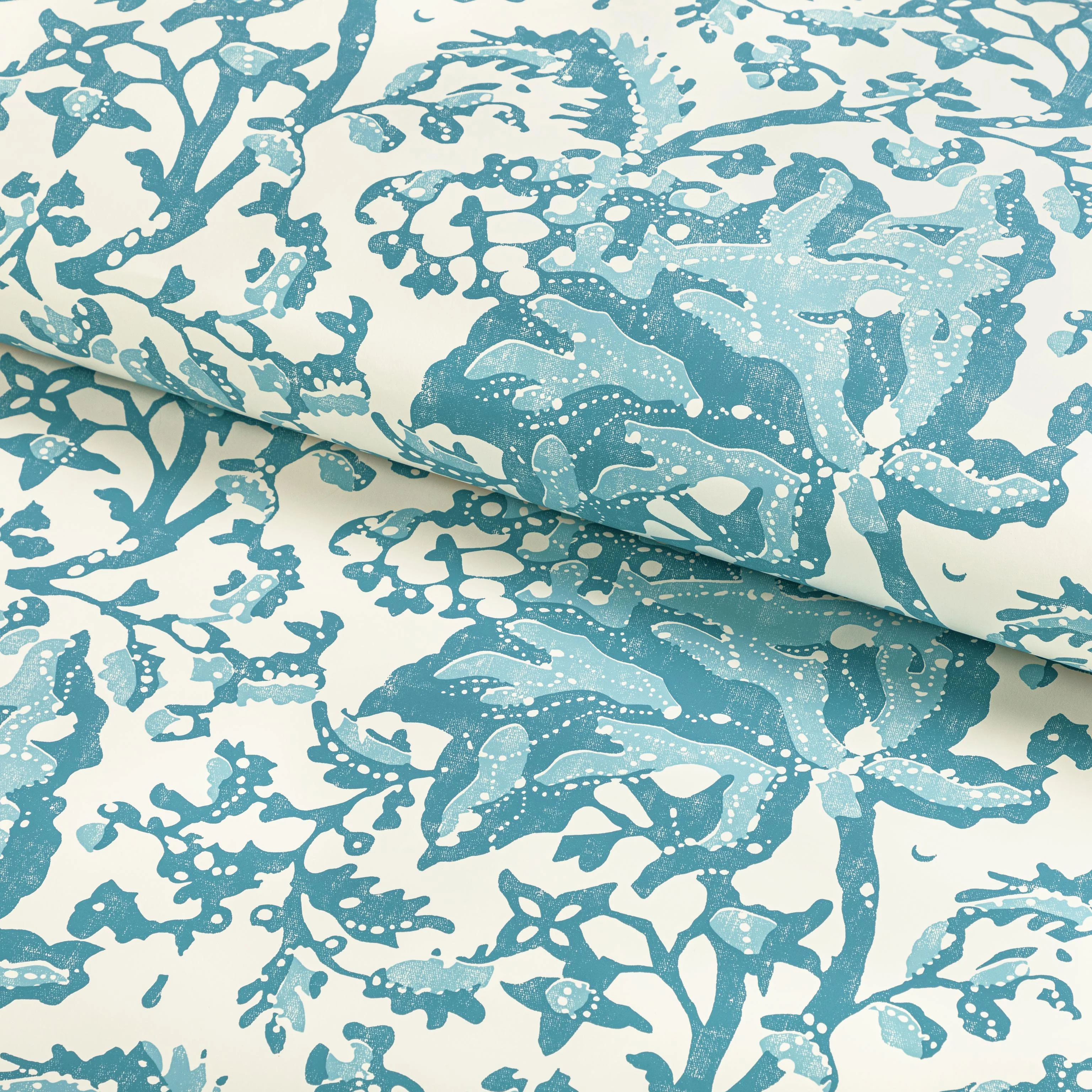 Brunschwig & Fils Weymouth Aqua Wallpaper - Image 4