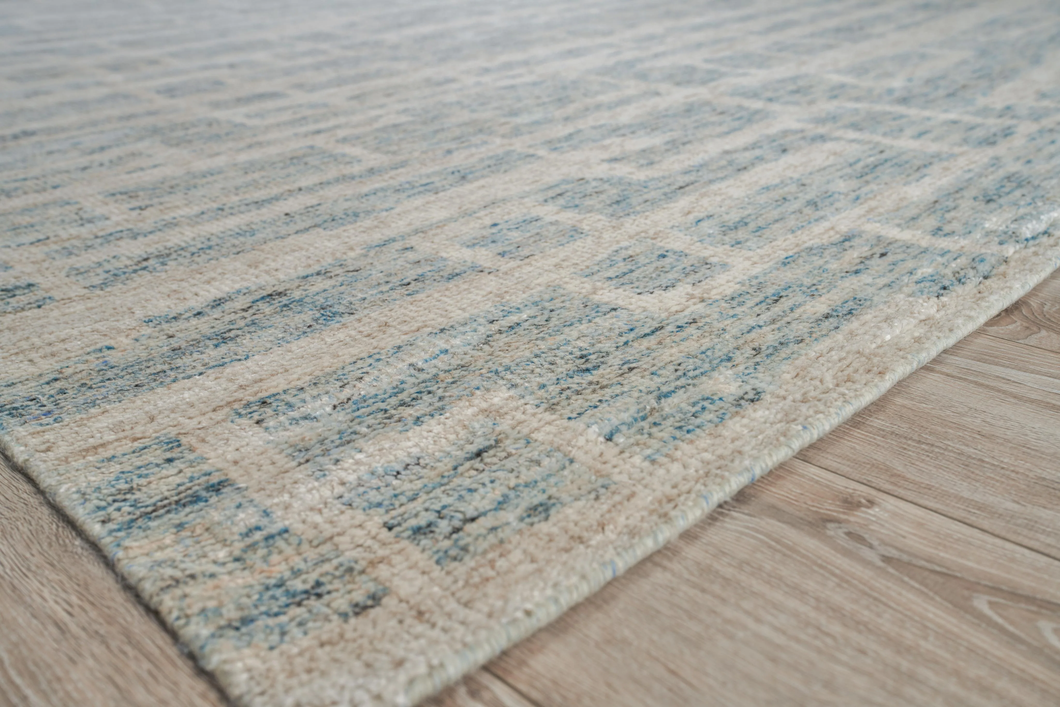 Exquisite Rugs Aldridge Hand-Knotted Wool/Bamboo Silk 4481 Light Blue/Ivory 9' X 6' Area Rug