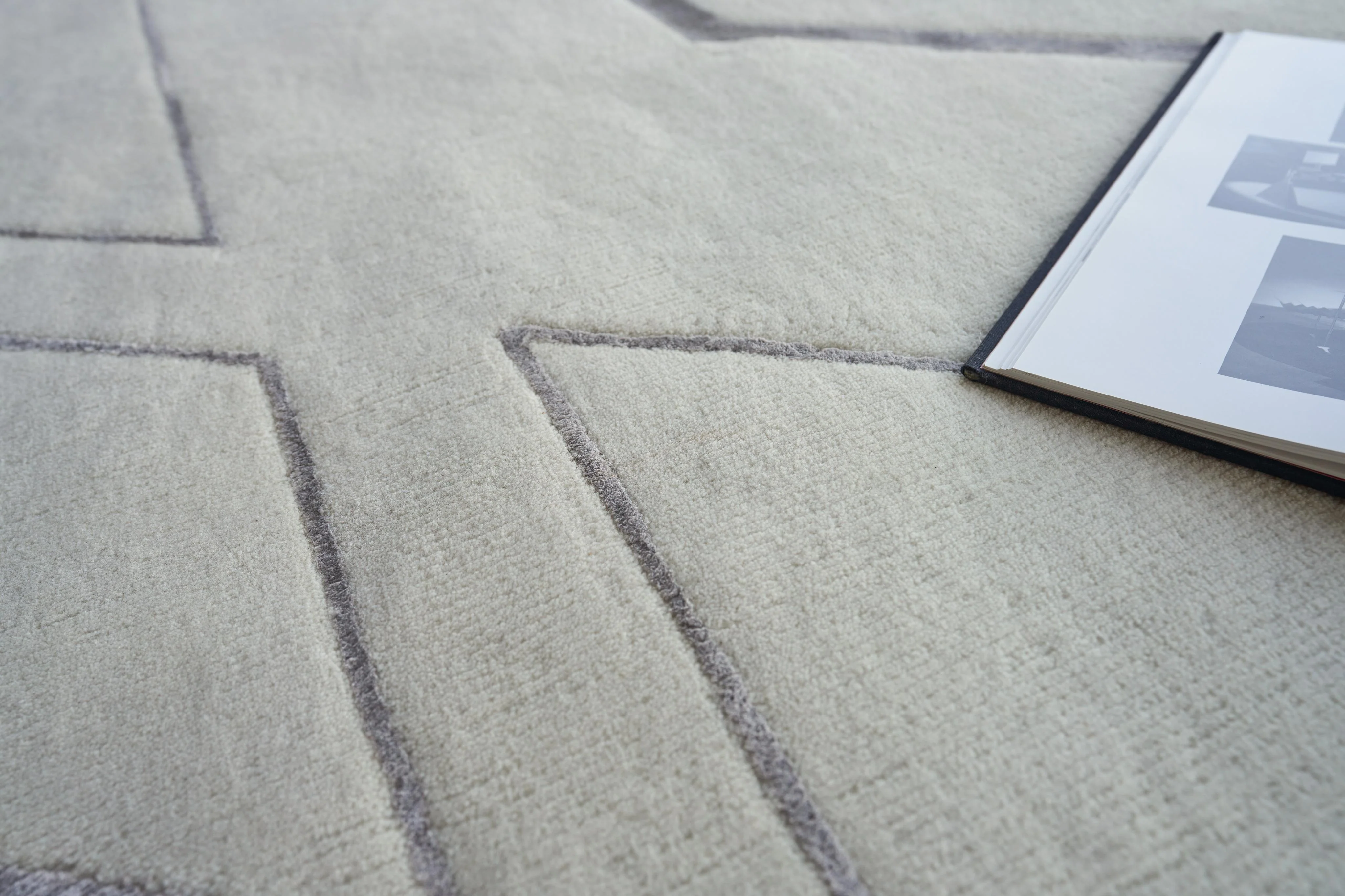 Exquisite Rugs Aries Hand Knotted Wool/Bamboo Silk In 4919 Silver 10' X 8' Area Rug - Image 7