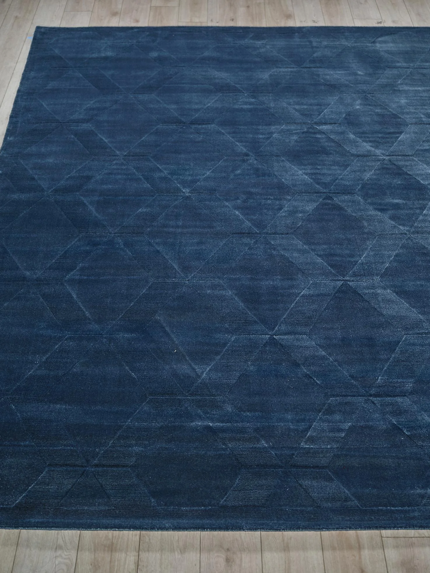 Exquisite Rugs Brunello Modern Handmade Silky Nylon In 6737 Navy 18' X 14' Area Rug - Image 4