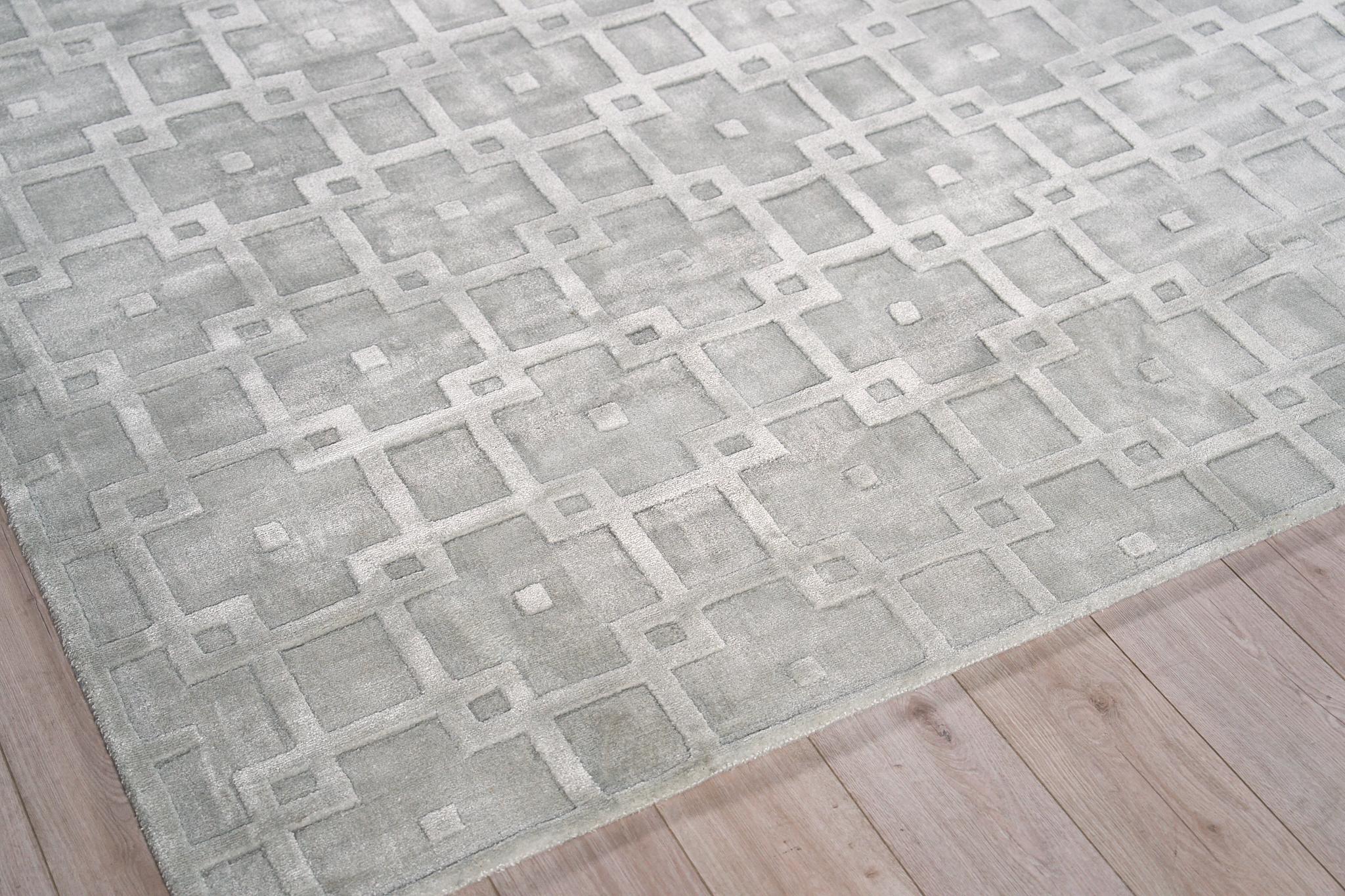 Exquisite Rugs Camora Modern Handmade Handmade Silky Nylon 6753 Light Silver 14' X 10' Area Rug - Image 3