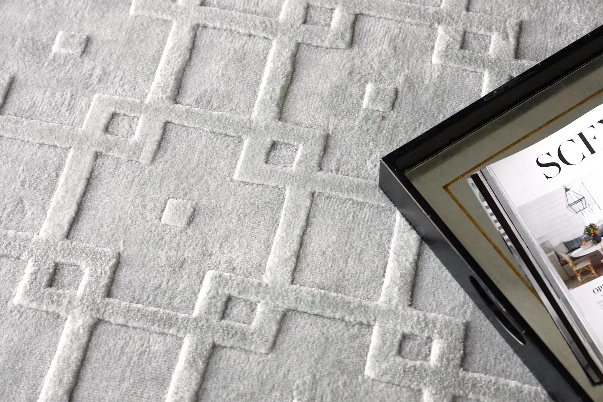Exquisite Rugs Camora Modern Handmade Handmade Silky Nylon 6753 Light Silver 14' X 10' Area Rug - Image 7