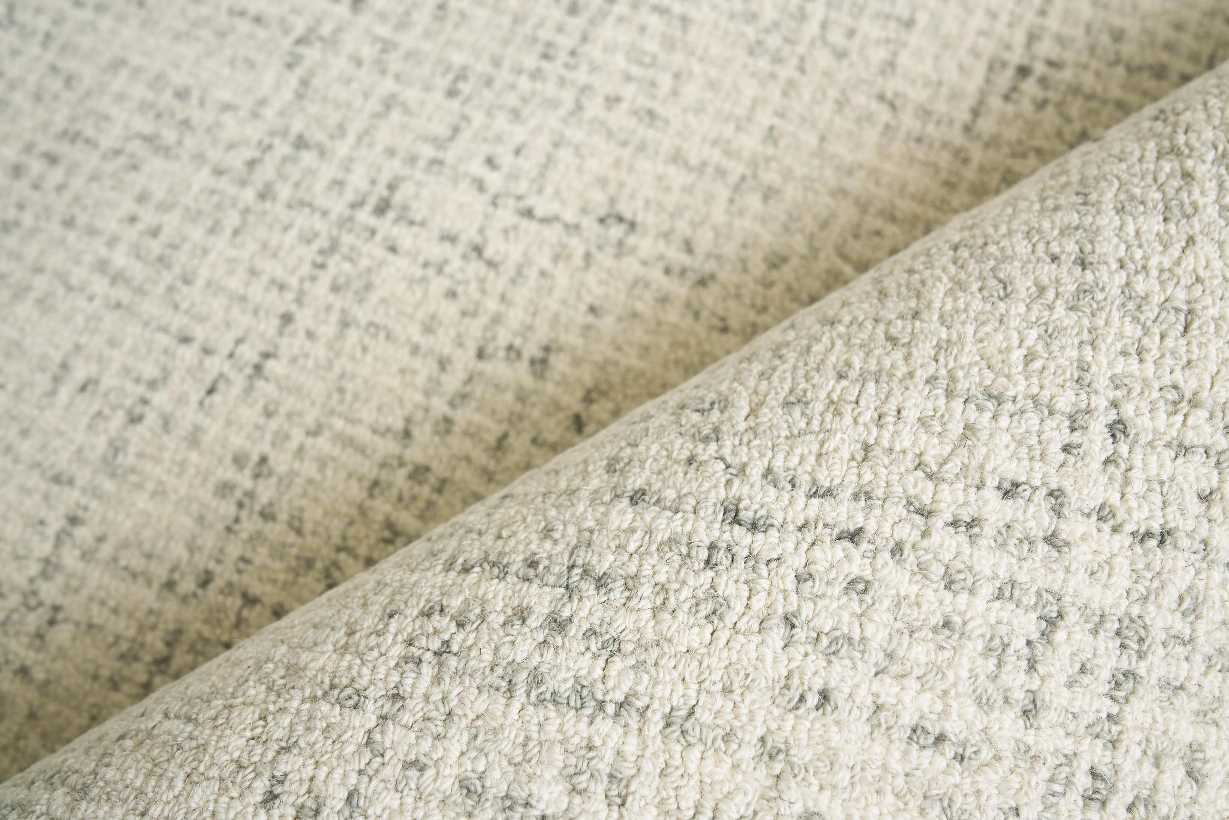 Exquisite Rugs Caprice Hand-Tufted New Zealand Wool 2718 Gray/Ivory 15' X 12' Area Rug - Image 5