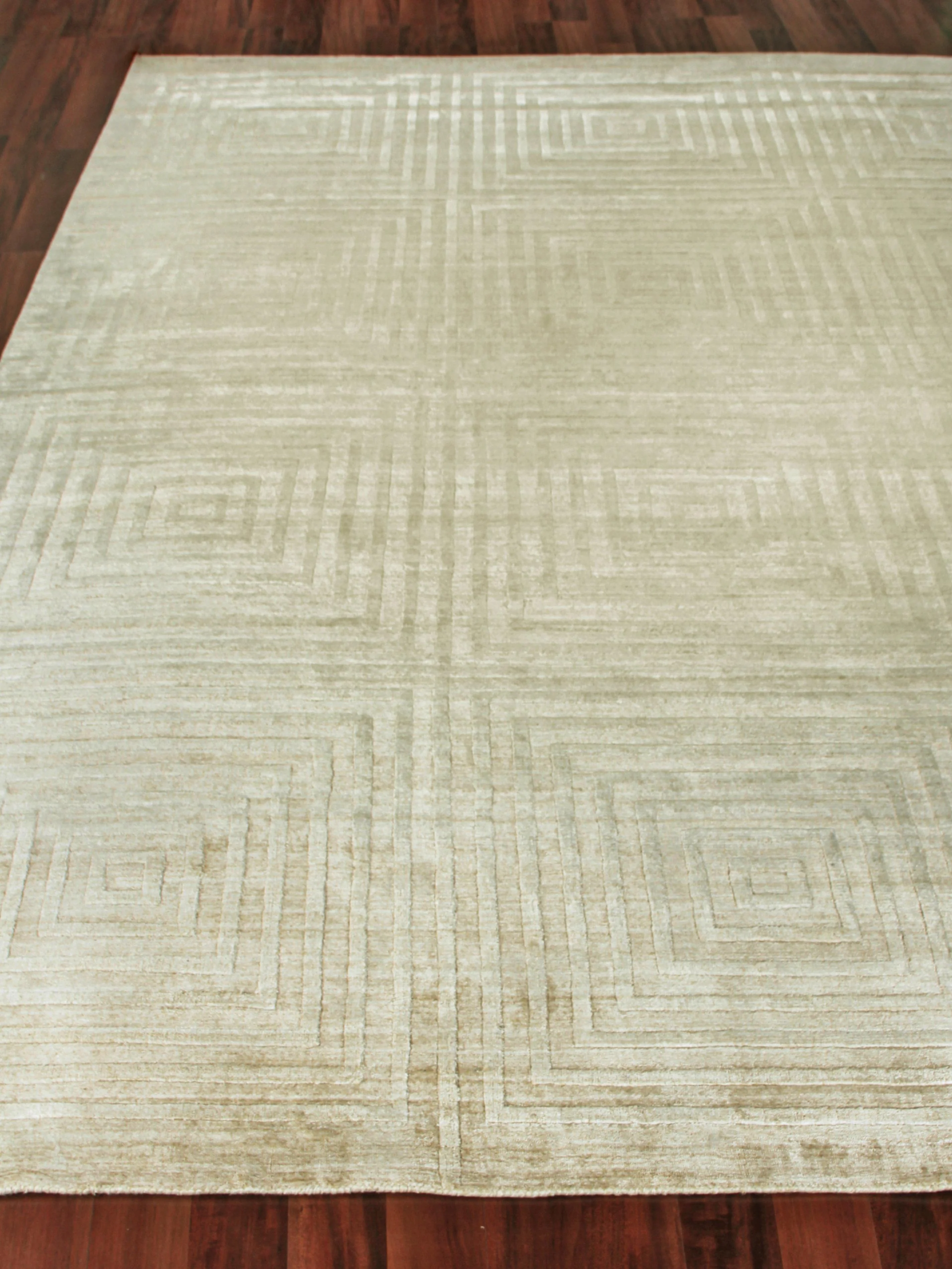 Exquisite Rugs Castelli Hand Loomed Bamboo Silk/Wool In 3978 Ivory/Beige 10' X 8' Area Rug - Image 2