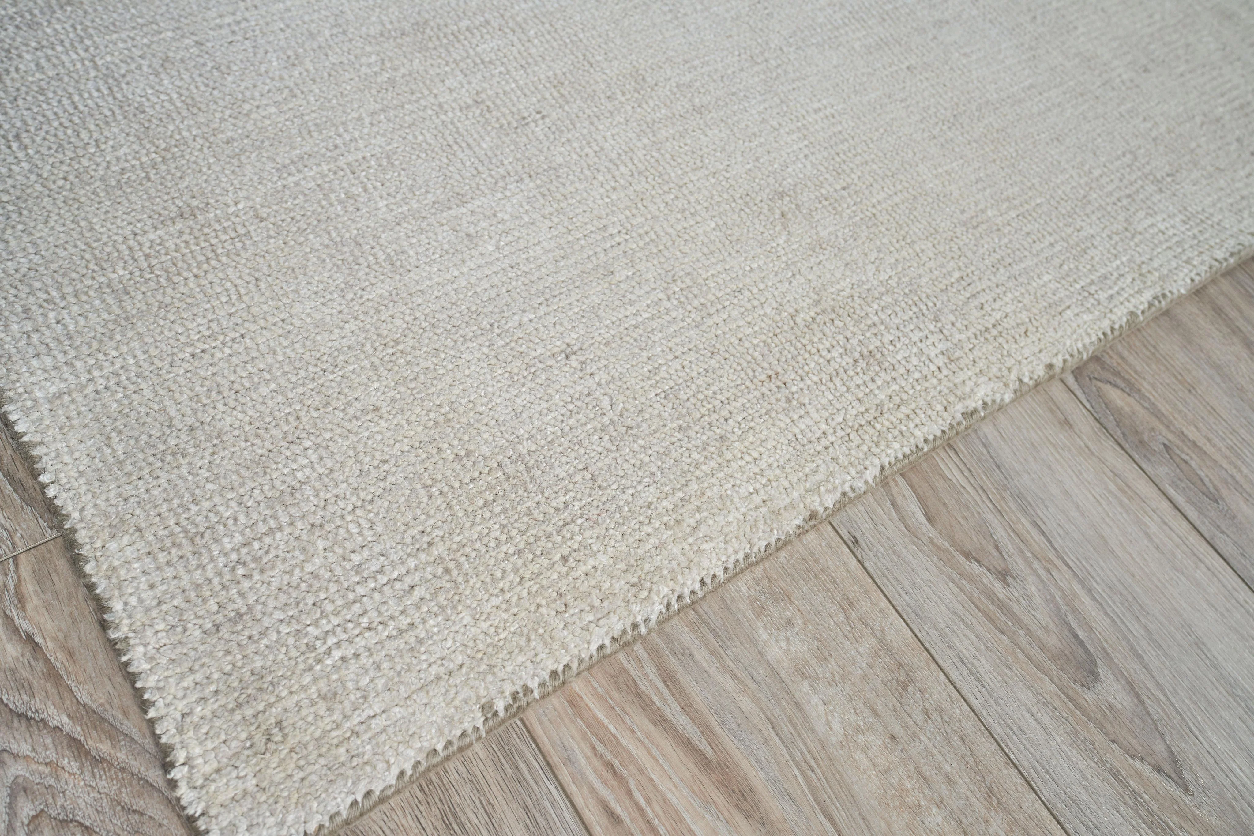 Exquisite Rugs Catalina Hand-Loomed Wool/Bamboo Silk 5214 Silver 15' X 15' Area Rug - Image 3