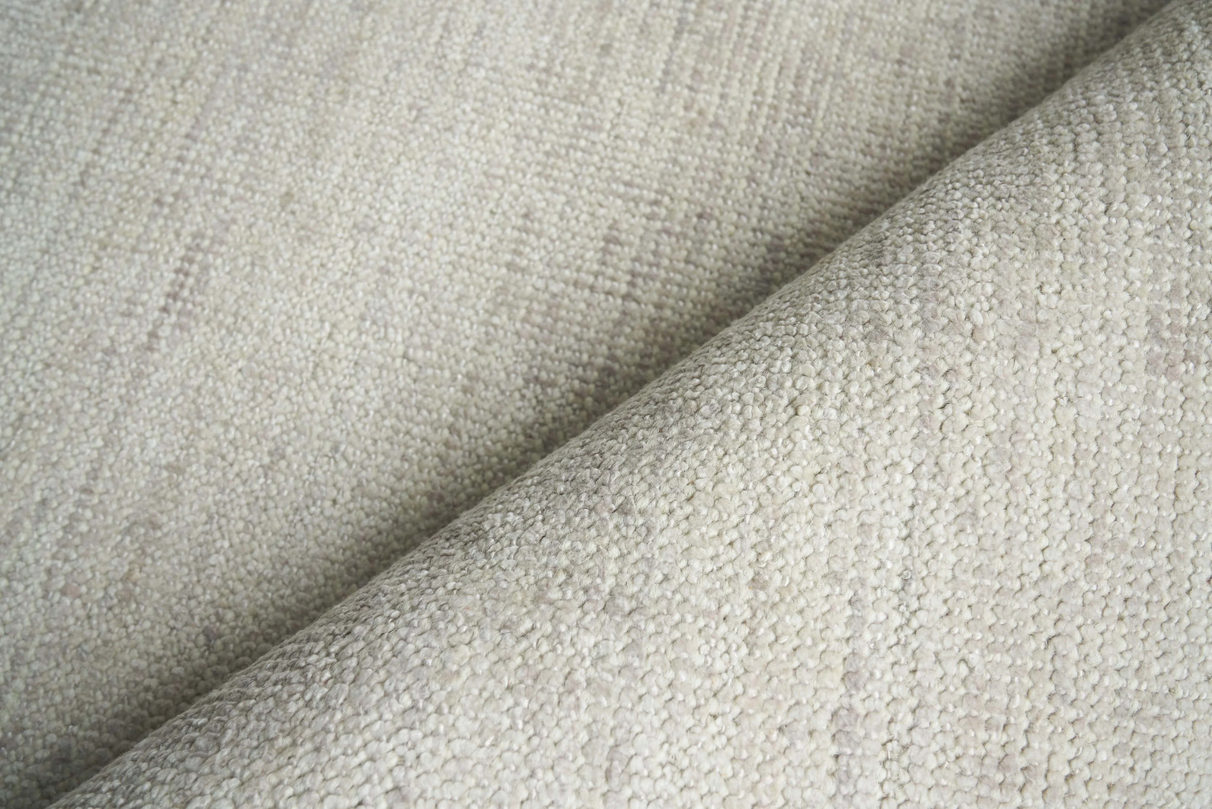Exquisite Rugs Catalina Hand-Loomed Wool/Bamboo Silk 5214 Silver 15' X 15' Area Rug - Image 5