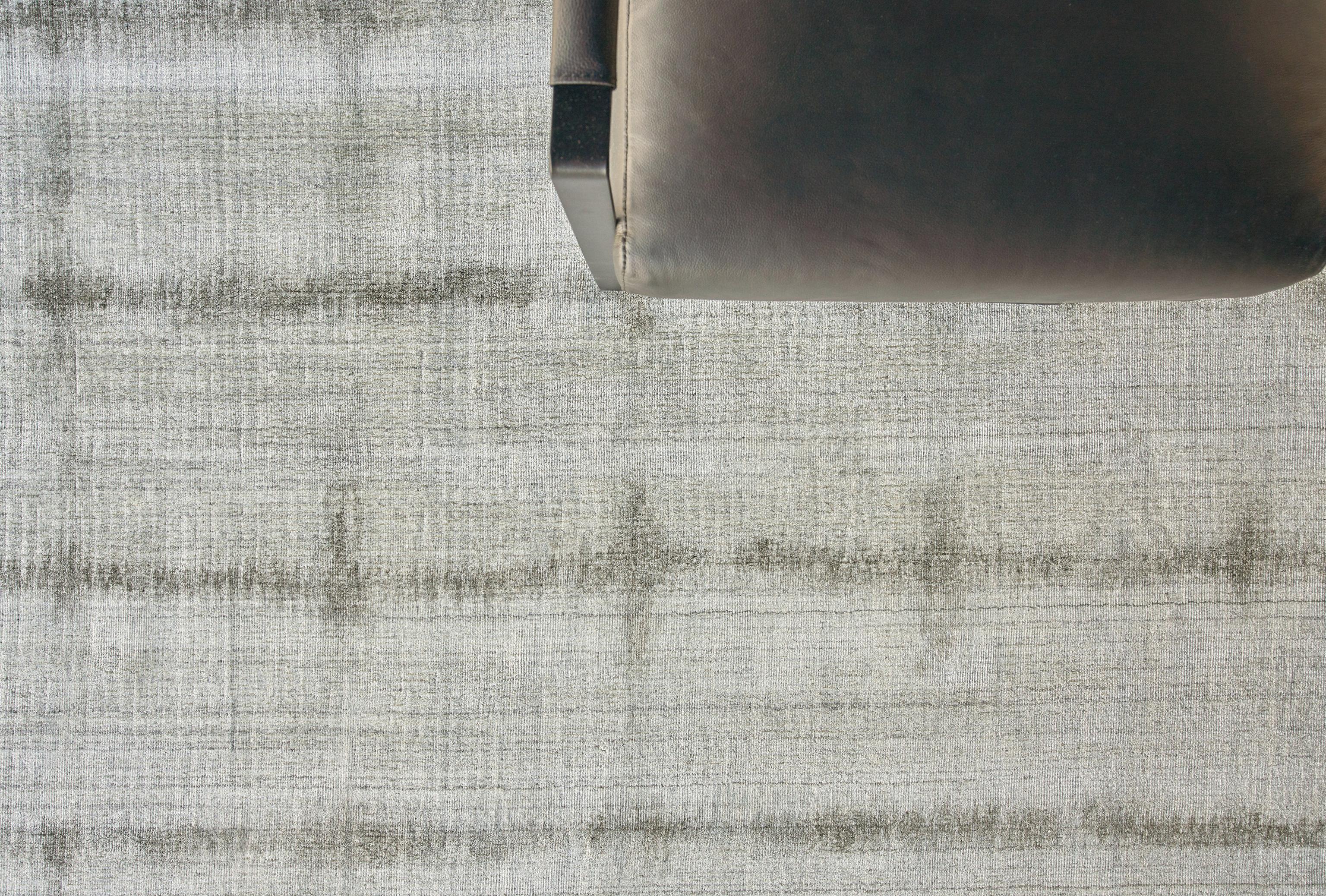 Exquisite Rugs Chroma Hand-Loomed Wool/Bamboo Silk 4491 Charcoal/Gray 14' X 10' Area Rug - Image 7