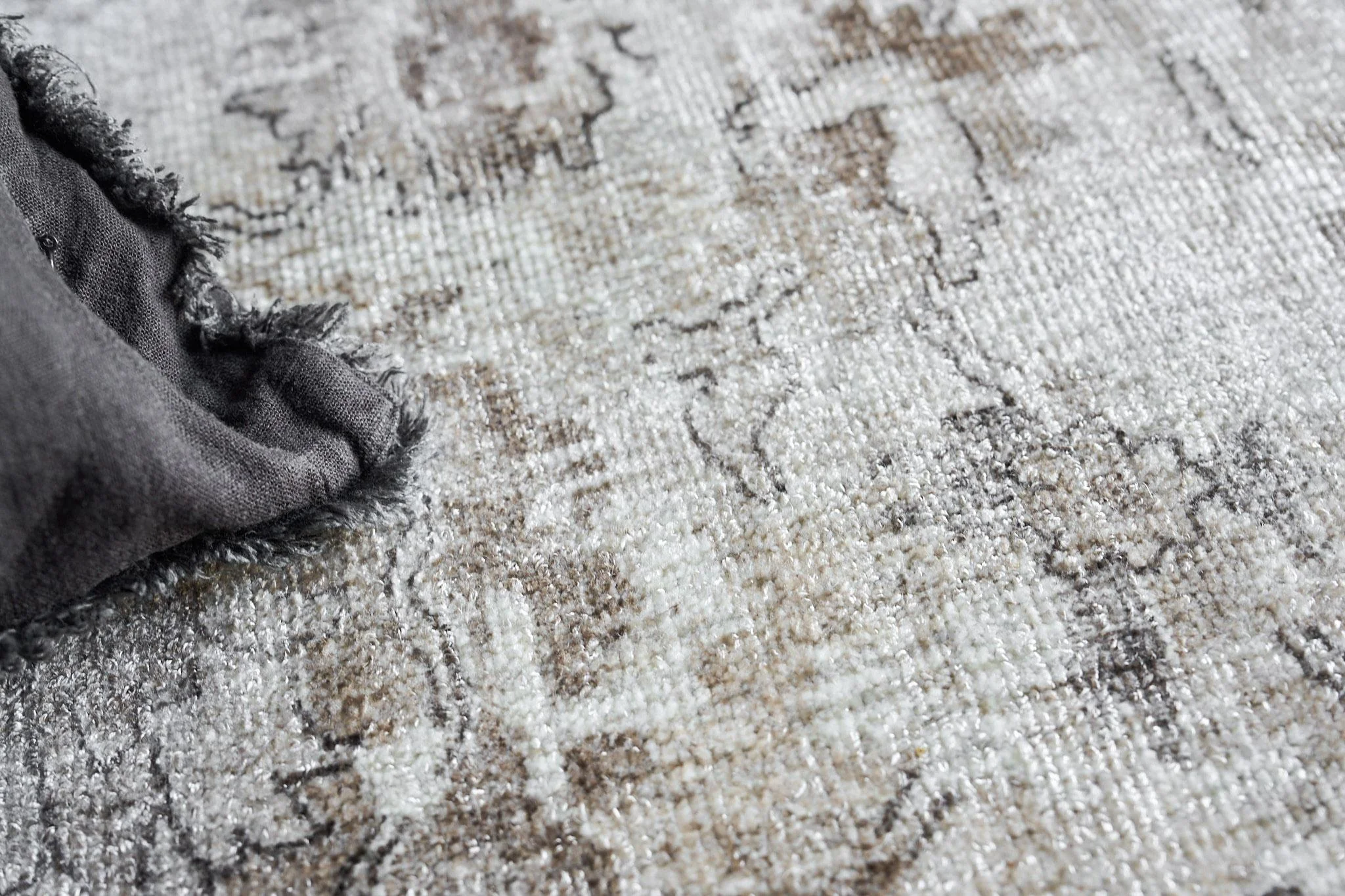 Exquisite Rugs Dorchester Hand-Loomed Wool/Bamboo Silk 6325 Beige/Brown 10' X 8' Area Rug - Image 9
