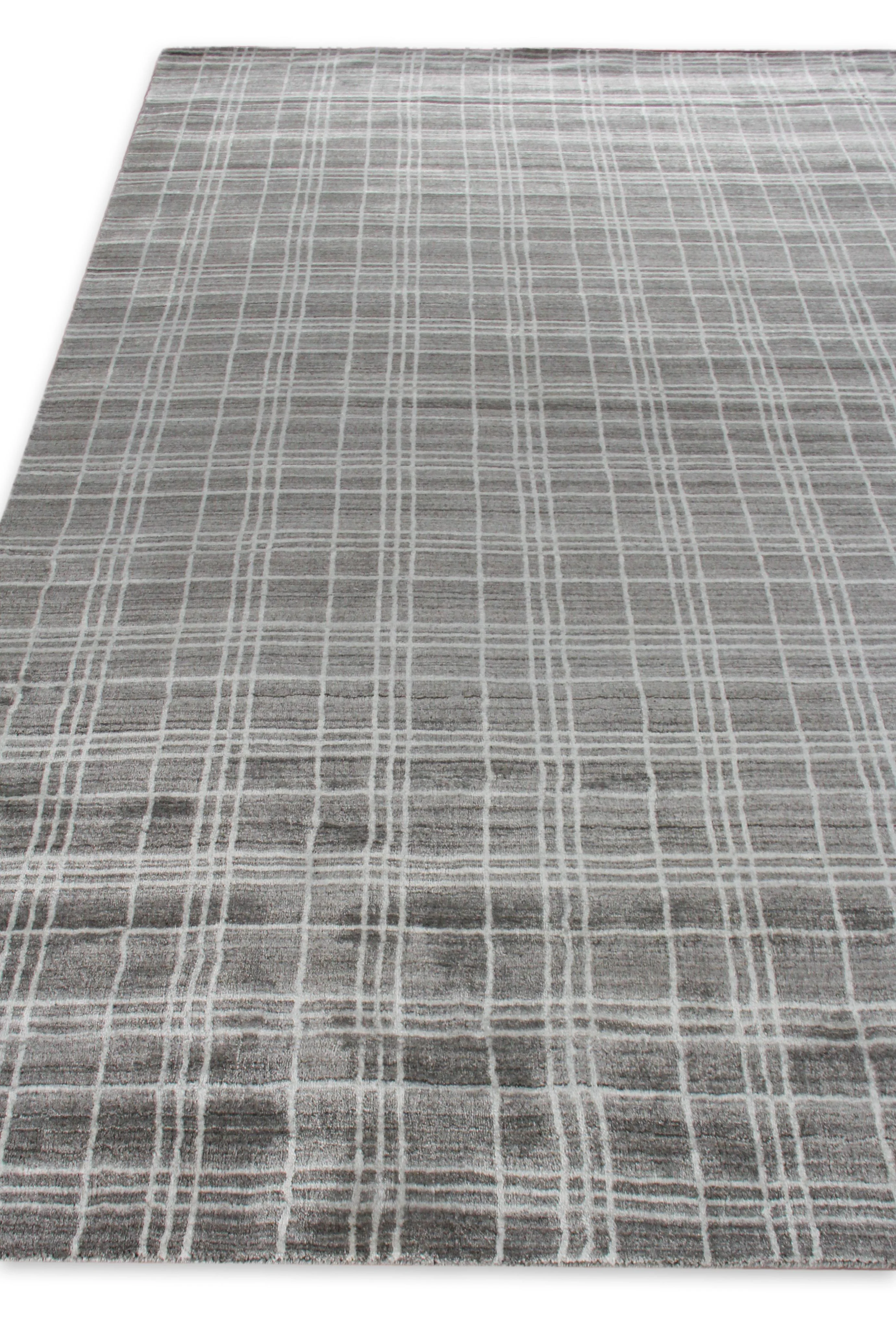 Exquisite Rugs Fairbanks Hand Loomed Bamboo Silk In 3836 Silver/White 10' X 8' Area Rug - Image 4