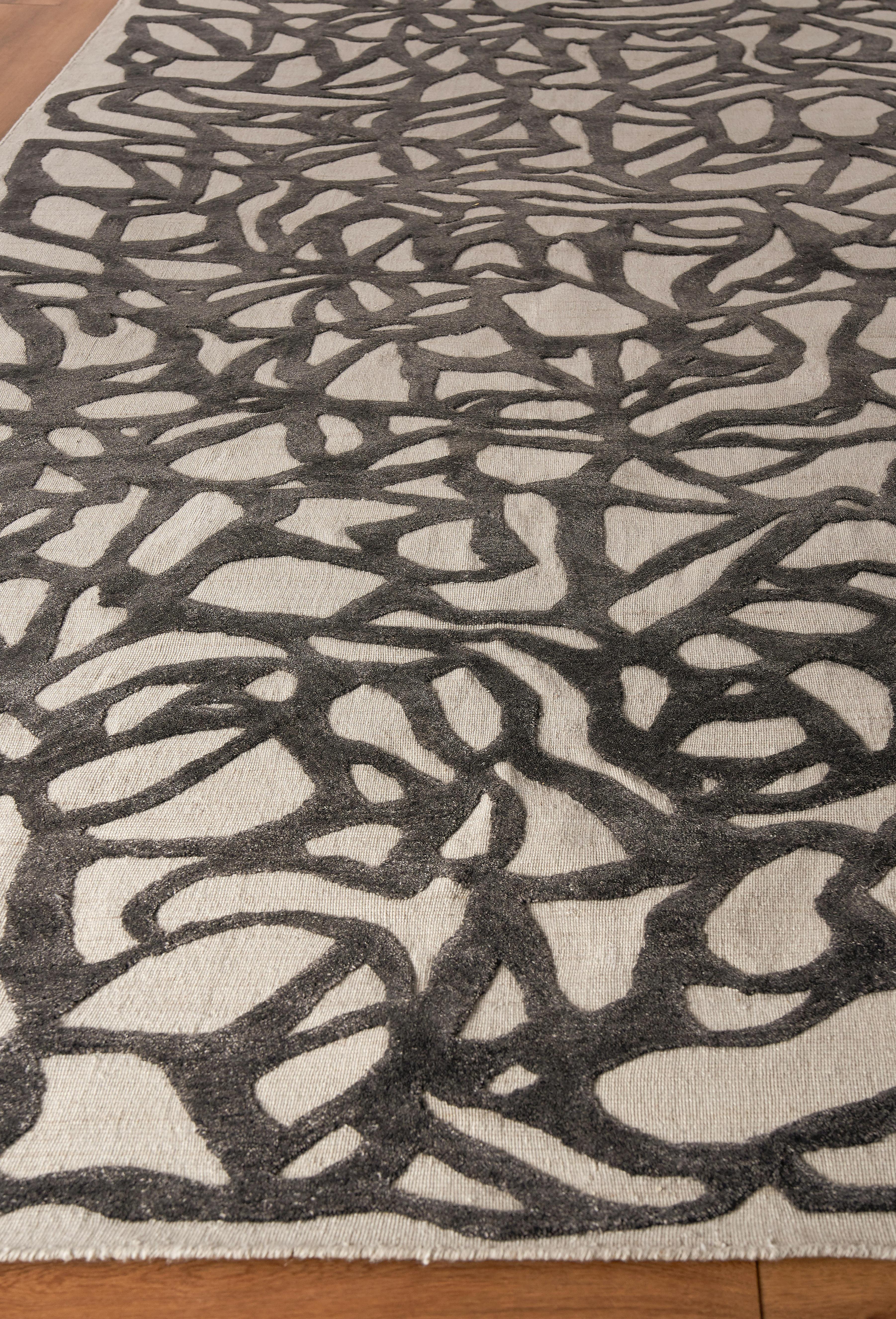 Exquisite Rugs Goudy Hand-Loomed Wool/Bamboo Silk 4350 Ivory/Black 6' X 4.25' Area Rug - Image 4