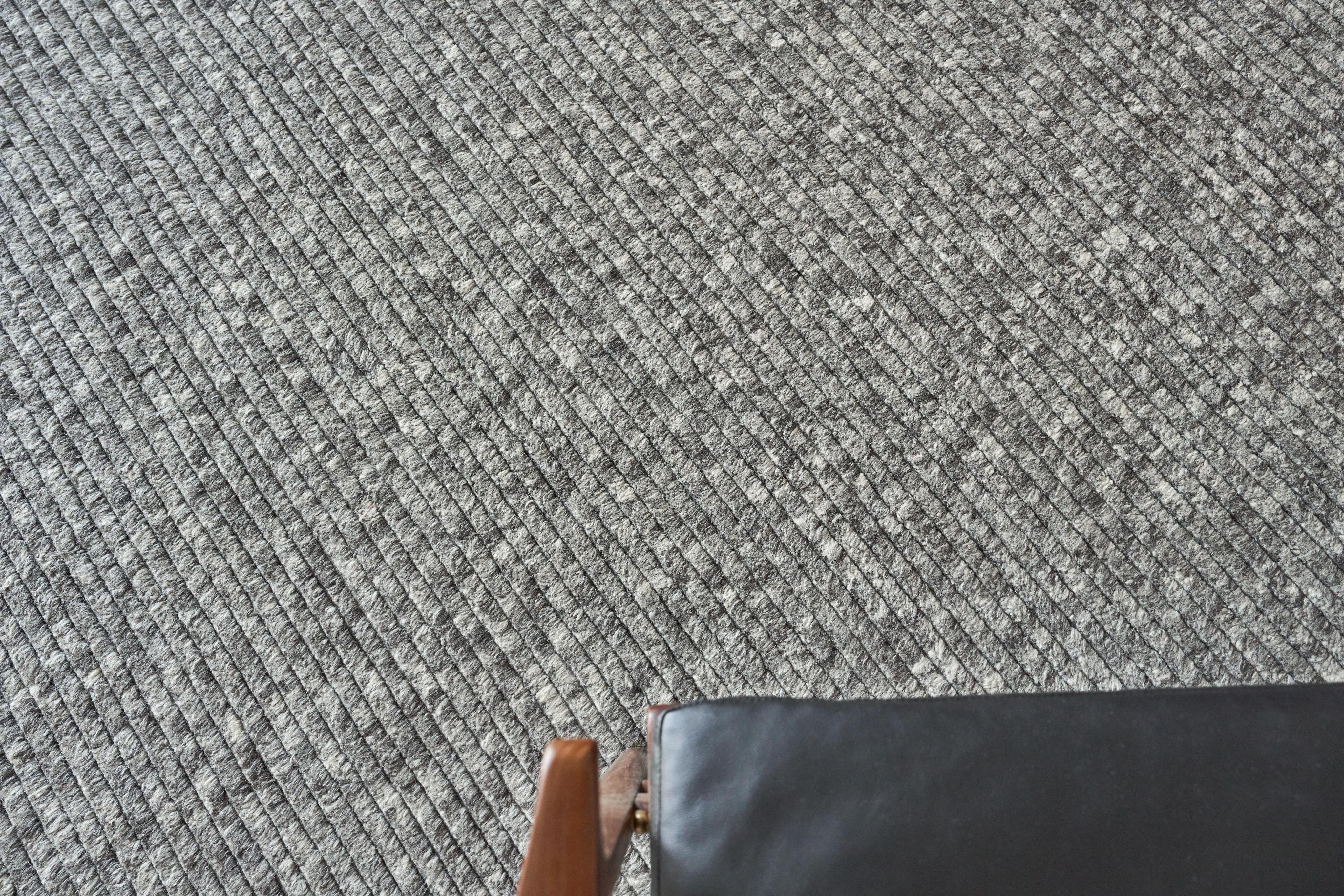 Exquisite Rugs Kaza Hand-Loomed New Zealand Wool 5301 Charcoal/Gray 14' X 10' Area Rug - Image 7