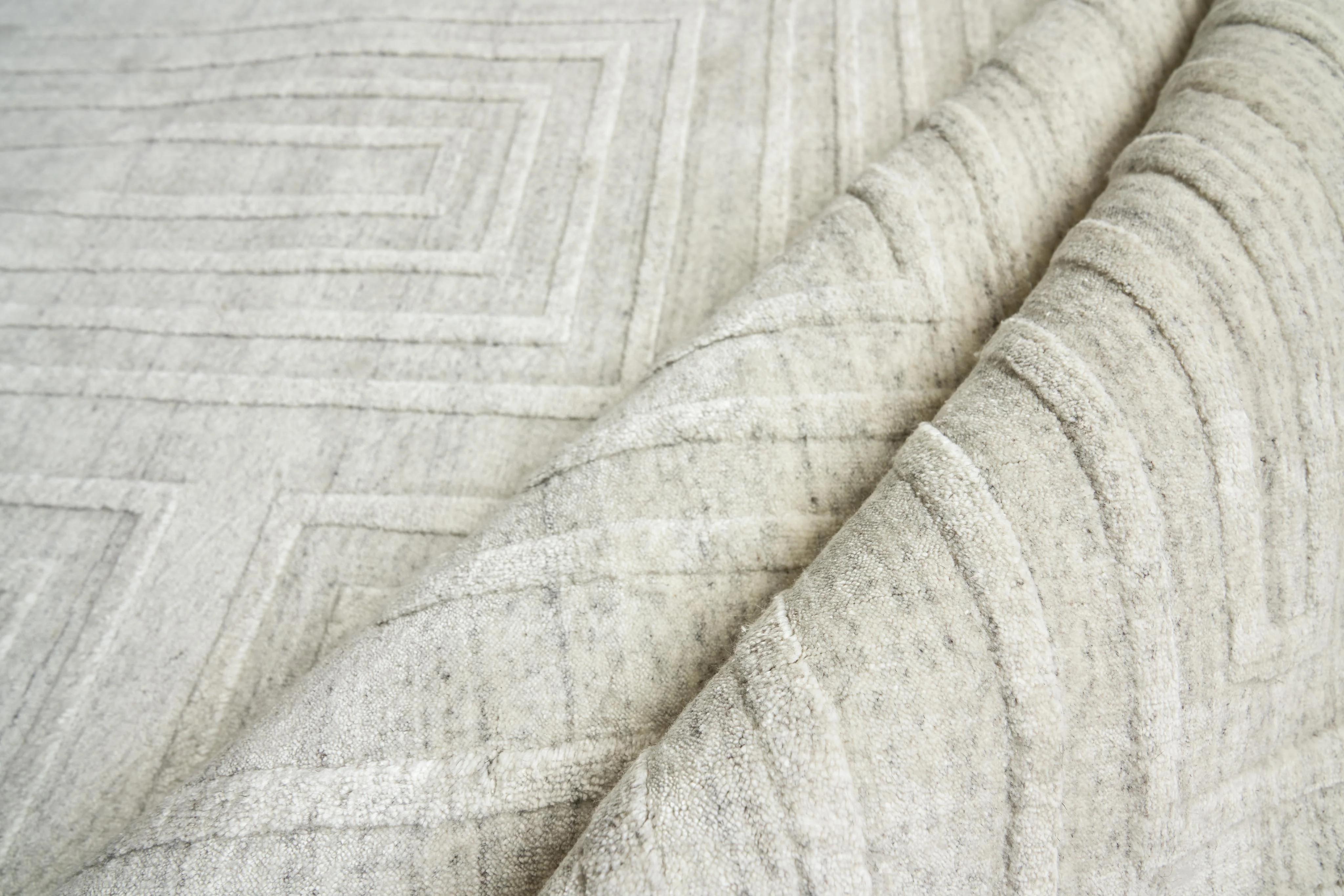 Exquisite Rugs Lotus Hand Tufted Wool/Bamboo Silk In 6970 Ivory 12' X 9' Area Rug - Image 5