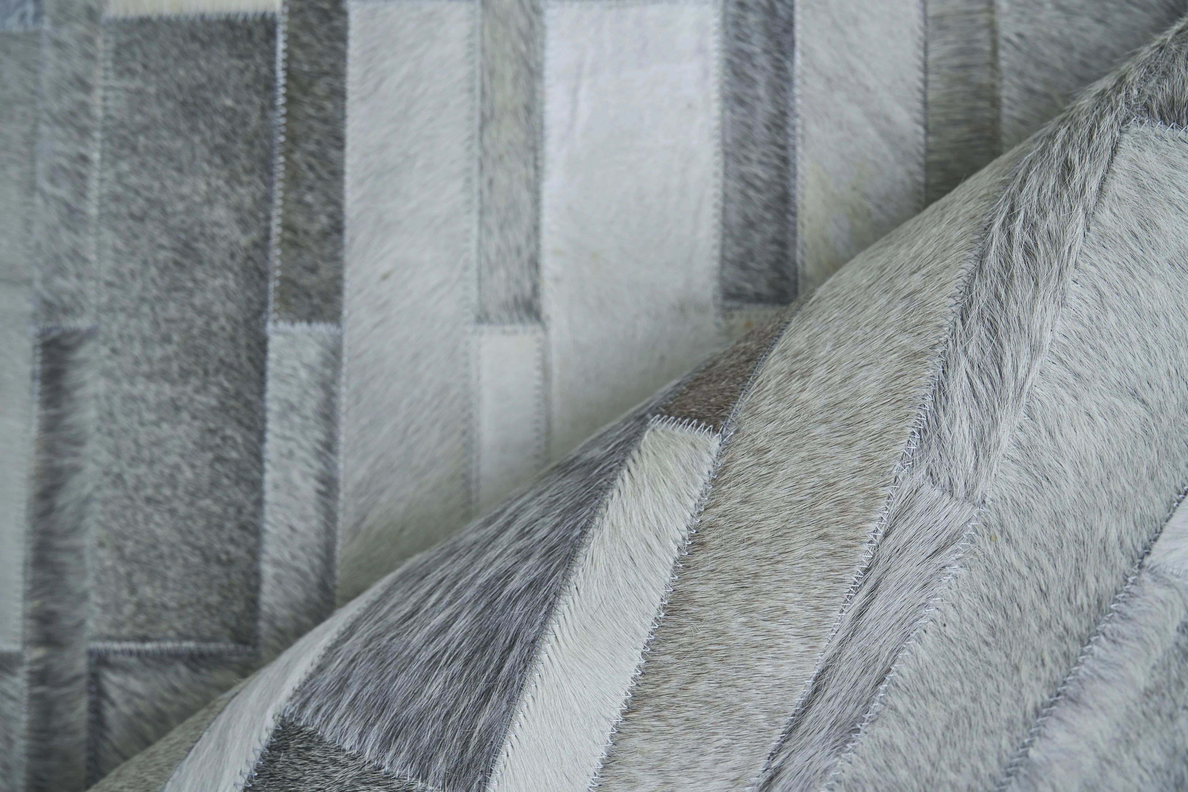 Exquisite Rugs Natural Hide Hand-Stitched Leather Hide 9785 Gray 14.5' X 11.5' Area Rug - Image 5