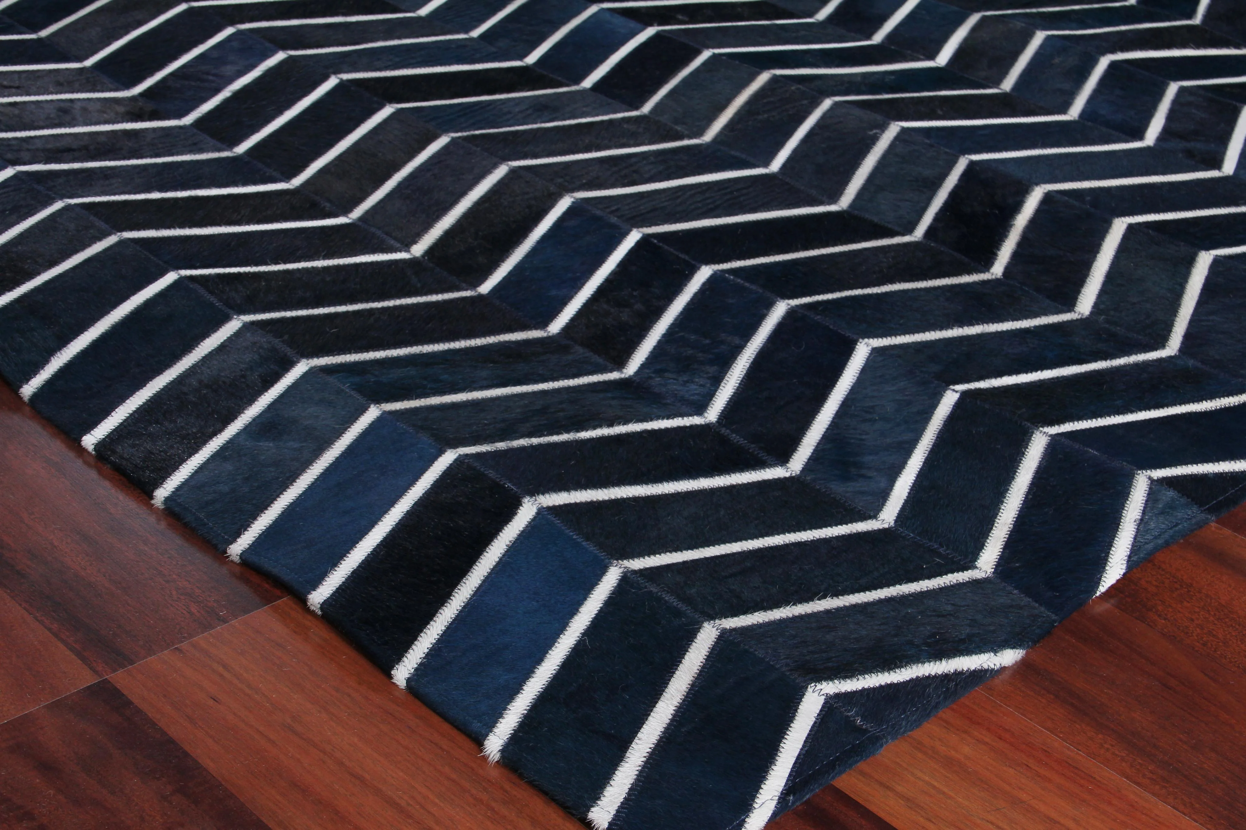 Exquisite Rugs Natural Hide Handmade Leather Hide In 3921 Blue 8' X 5' Area Rug - Image 3