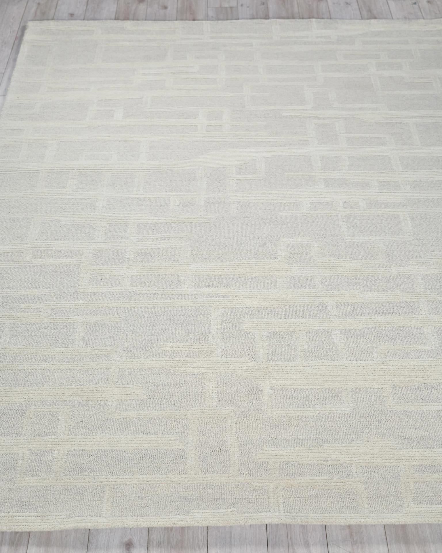 Exquisite Rugs Park City Hand Tufted New Zealand Wool In 6842 Silver/Ivory 6' X 4' Area Rug - Image 4