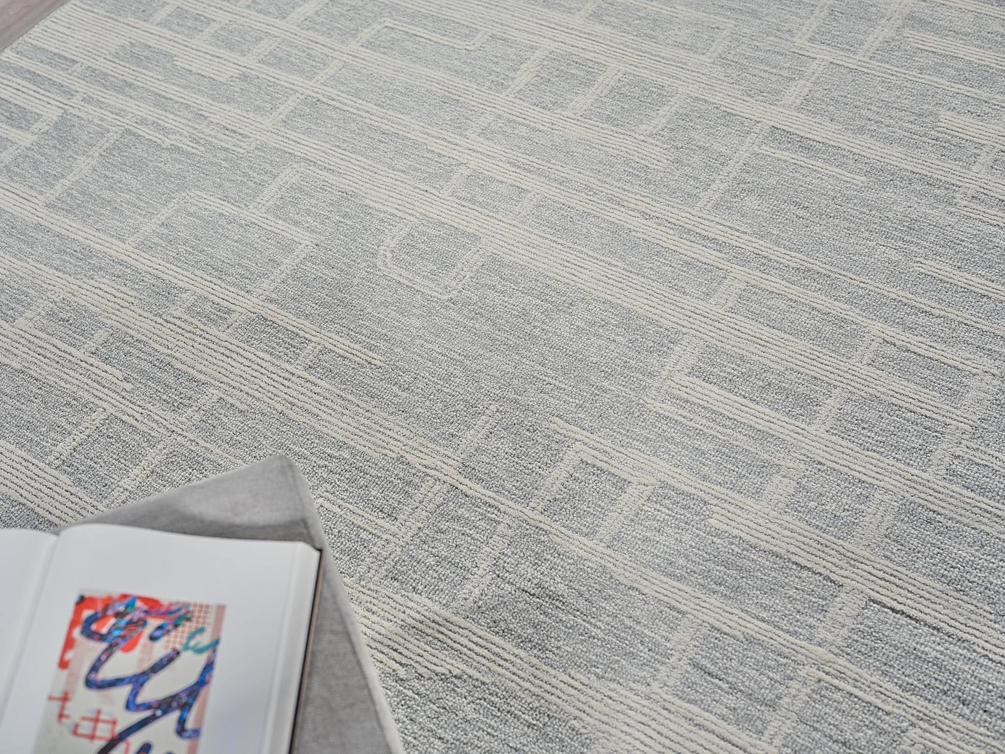 Exquisite Rugs Park City Handmade Hand-Tufted New Zealand Wool On Canvas 6841 Light Gray/Ivory 15' X 12' Area Rug - Image 7
