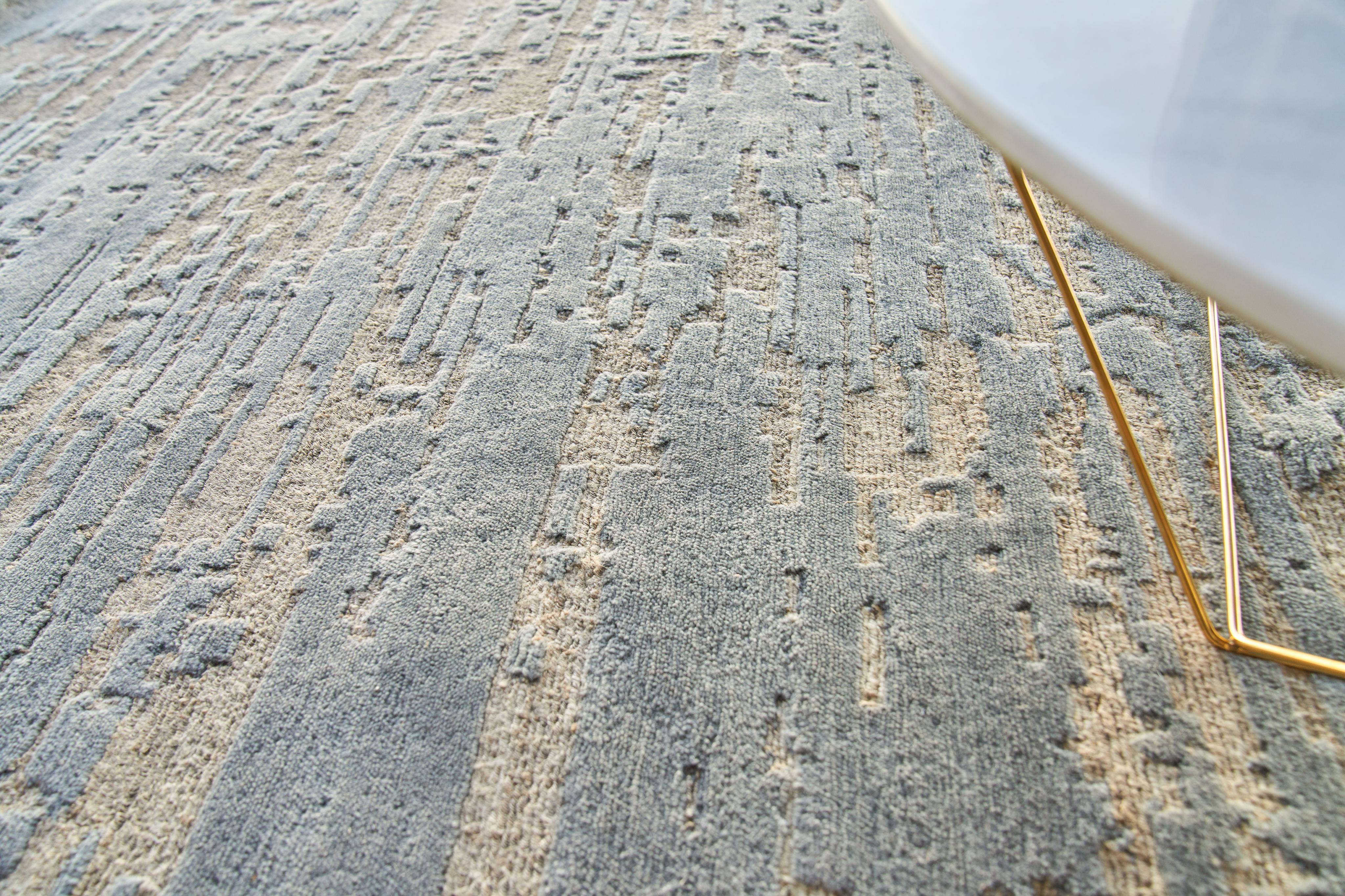 Exquisite Rugs Platinum Hand-Knotted Wool/Nettle 4379 Gray/Beige 15' X 12' Area Rug - Image 2