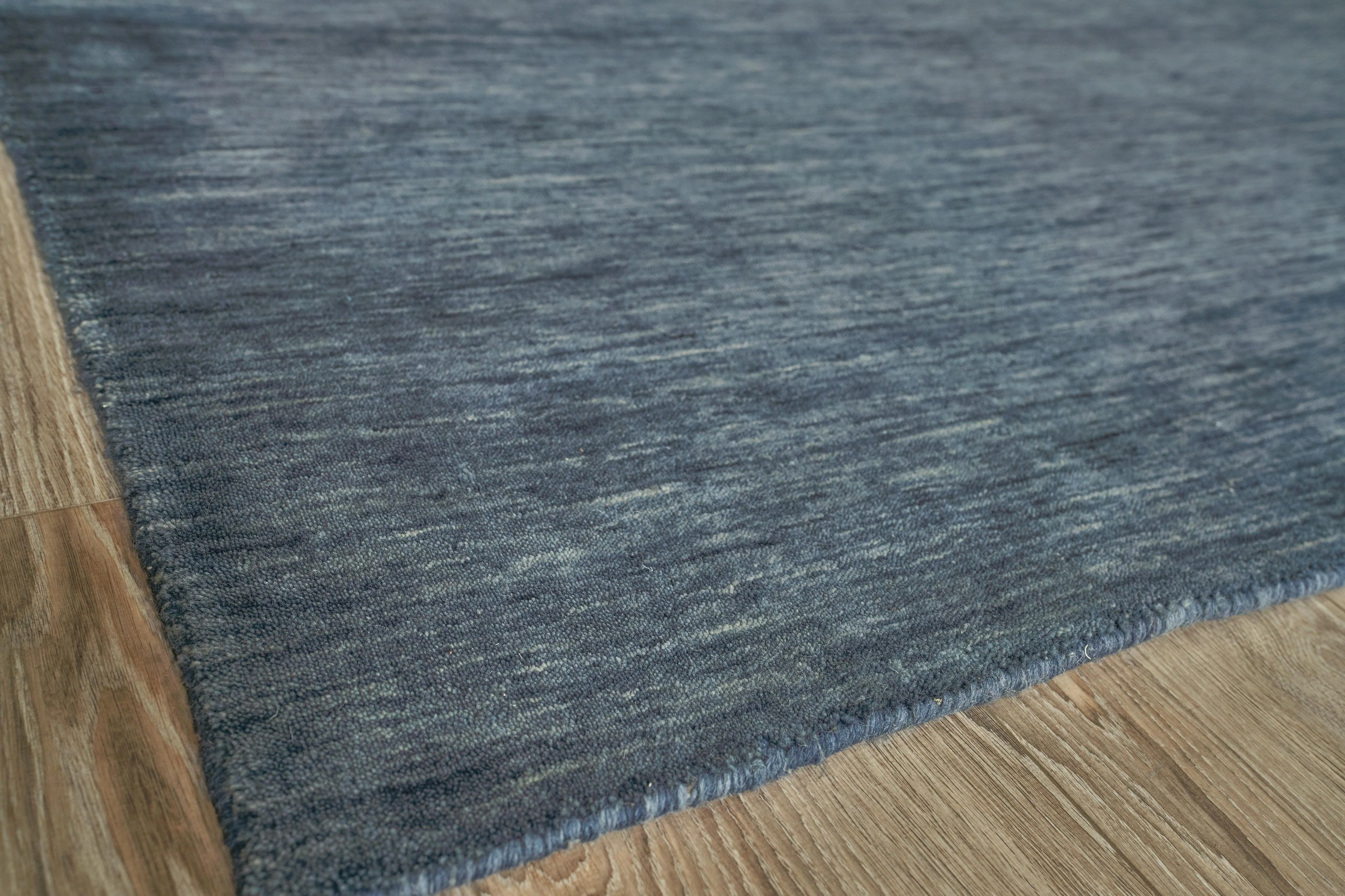 Exquisite Rugs Roche Hand Loomed New Zealand Wool In 2735 Dark Blue 18' X 14' Area Rug - Image 3
