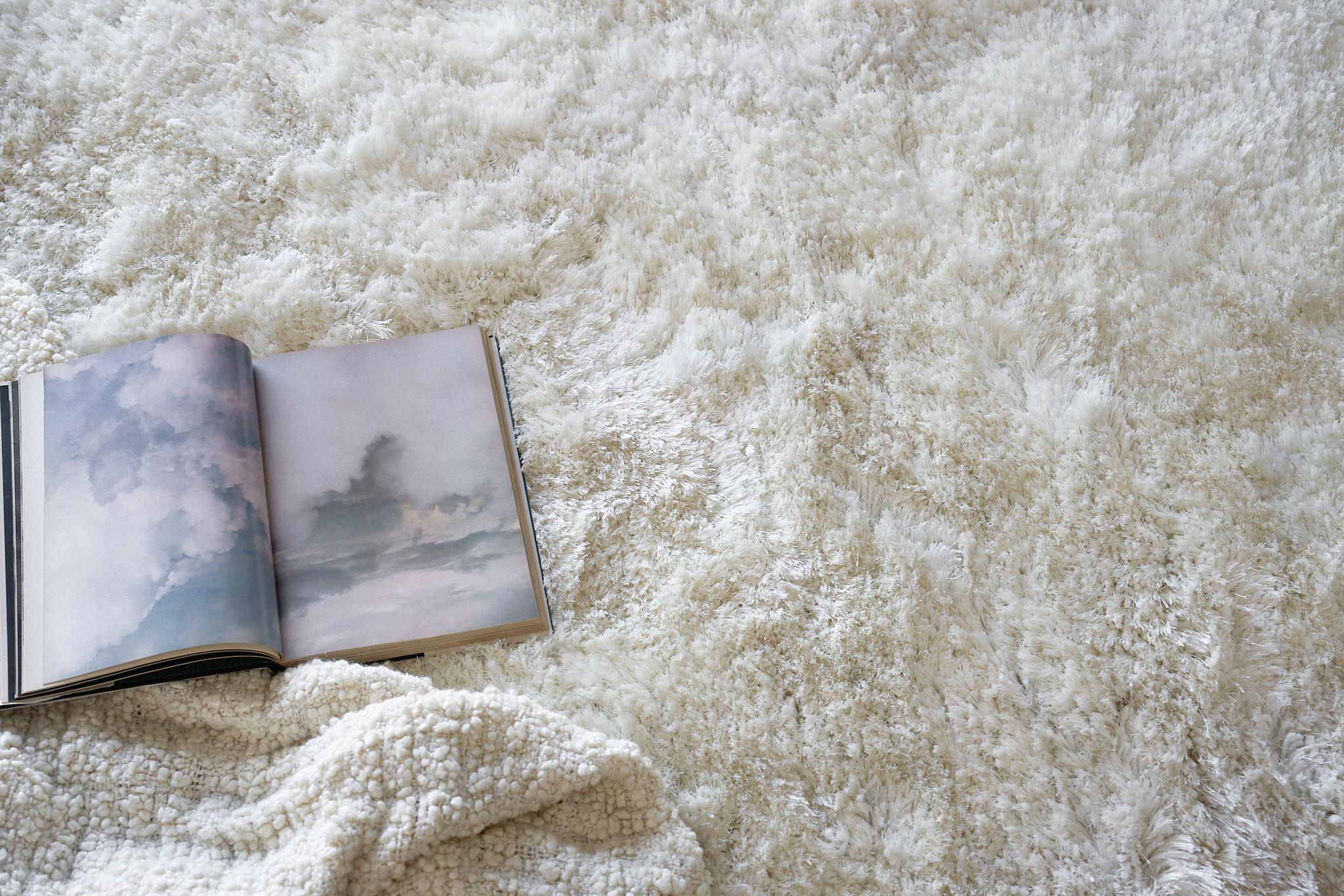 Exquisite Rugs Sumo Shag Hand-Loomed Polyester/Microfiber 5341 White 14.5' X 11.5' Area Rug - Image 2
