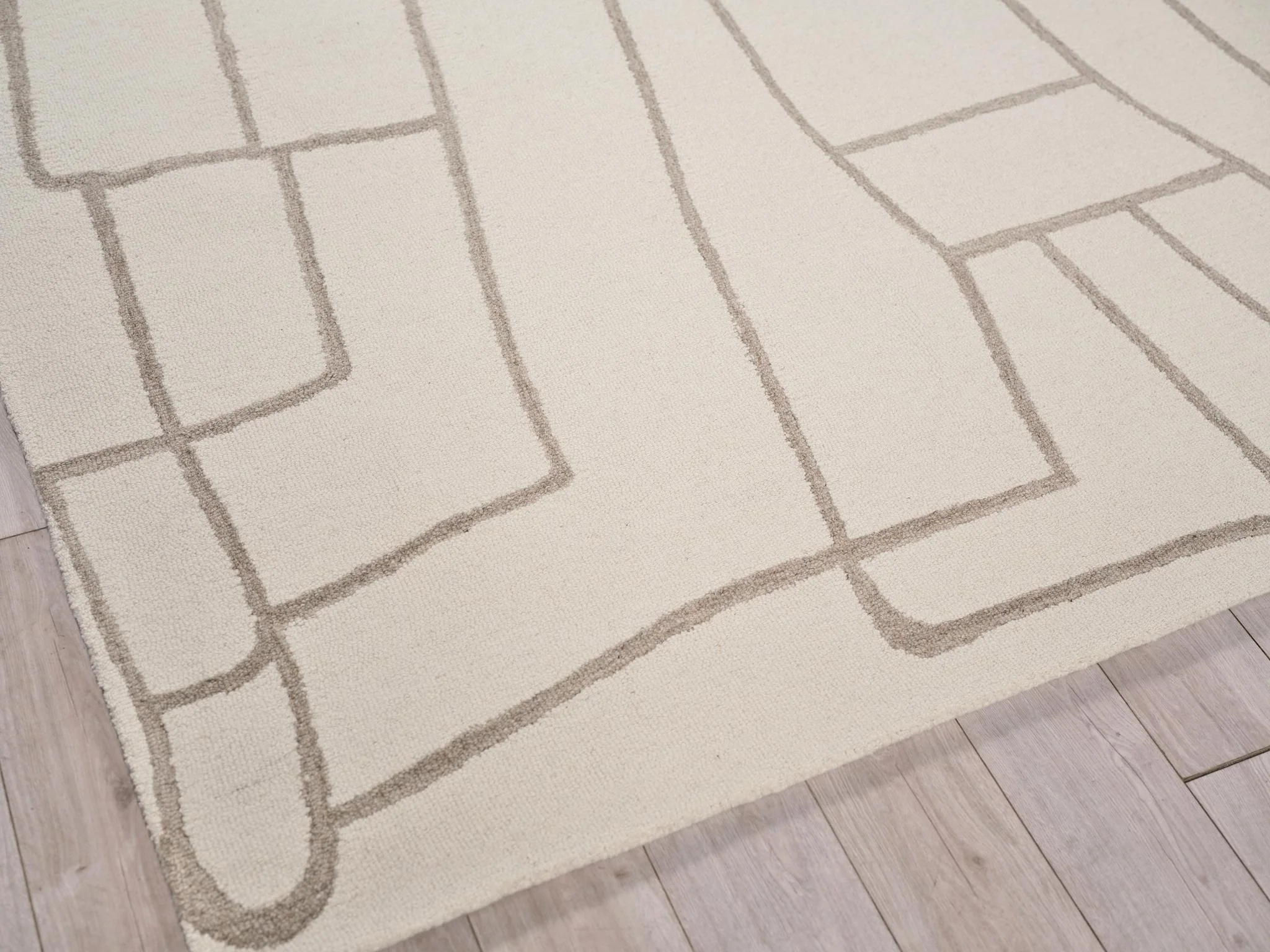 Exquisite Rugs Tangiers Handmade Hand-Tufted New Zealand Wool On Canvas 6846 Ivory/Beige 18' X 14' Area Rug - Image 3
