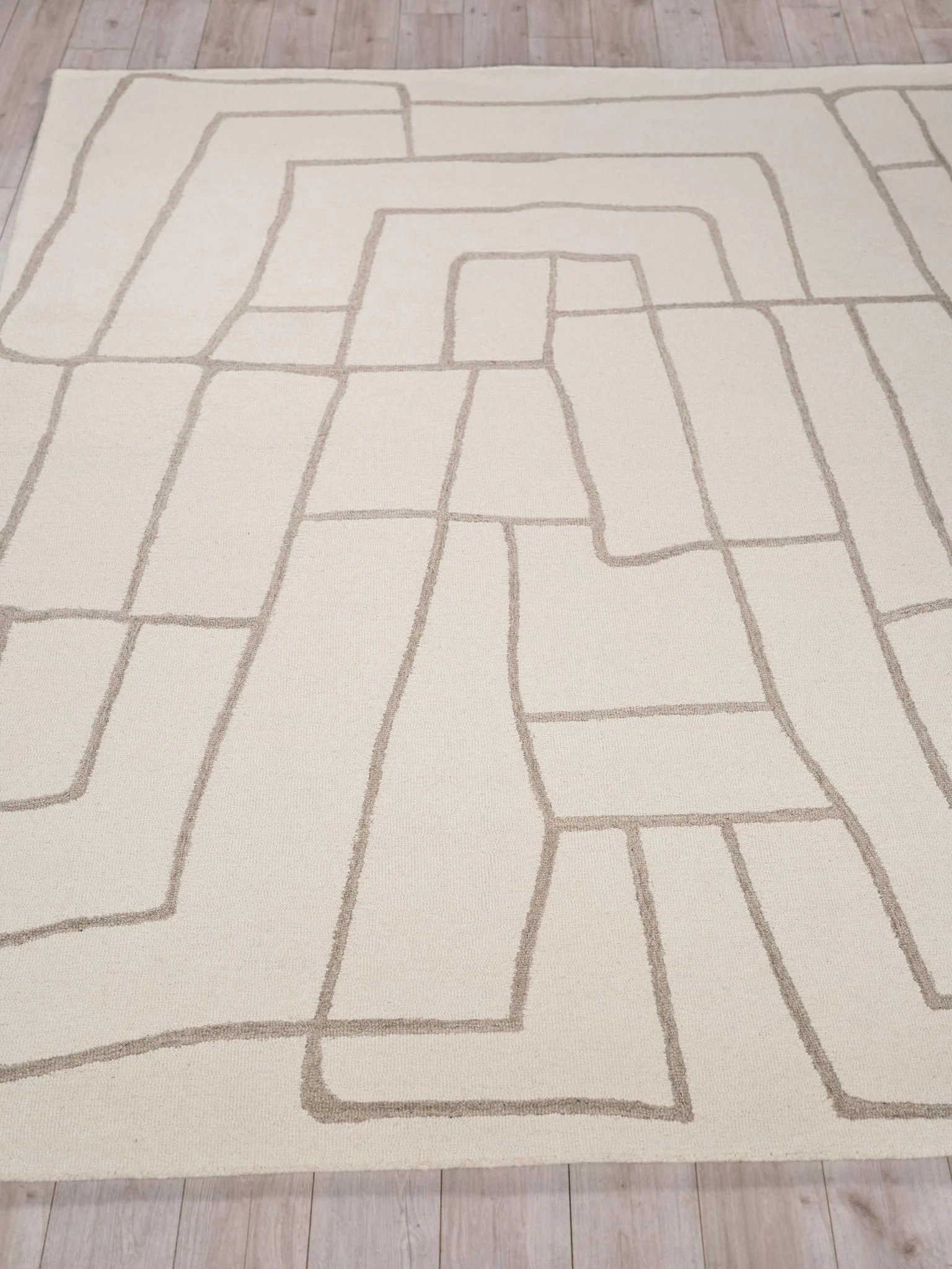Exquisite Rugs Tangiers Handmade Hand-Tufted New Zealand Wool On Canvas 6846 Ivory/Beige 18' X 14' Area Rug - Image 4