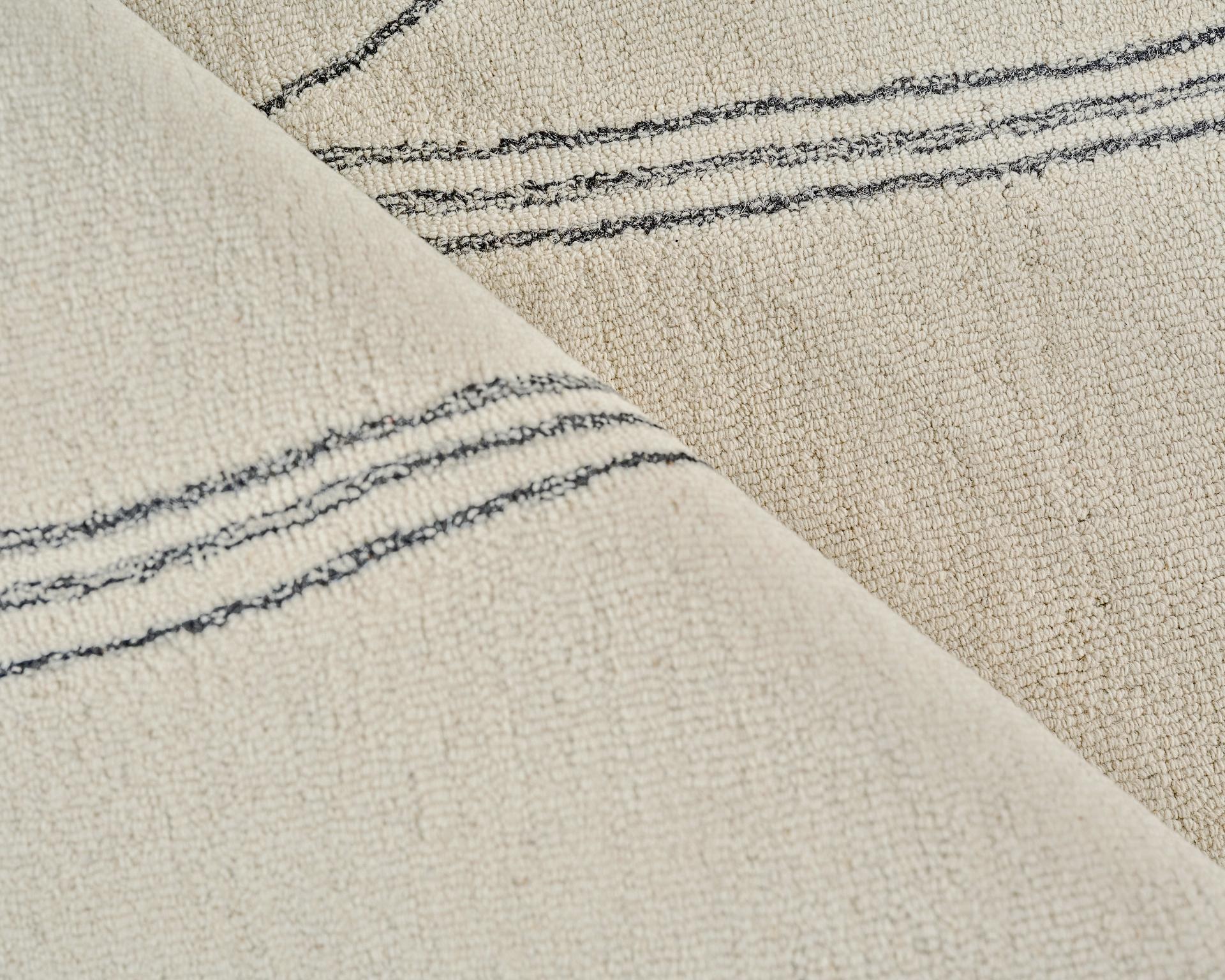 Exquisite Rugs Tangiers Handmade Hand-Tufted New Zealand Wool On Canvas 6861 Ivory/Black 20' X 15' Area Rug - Image 5