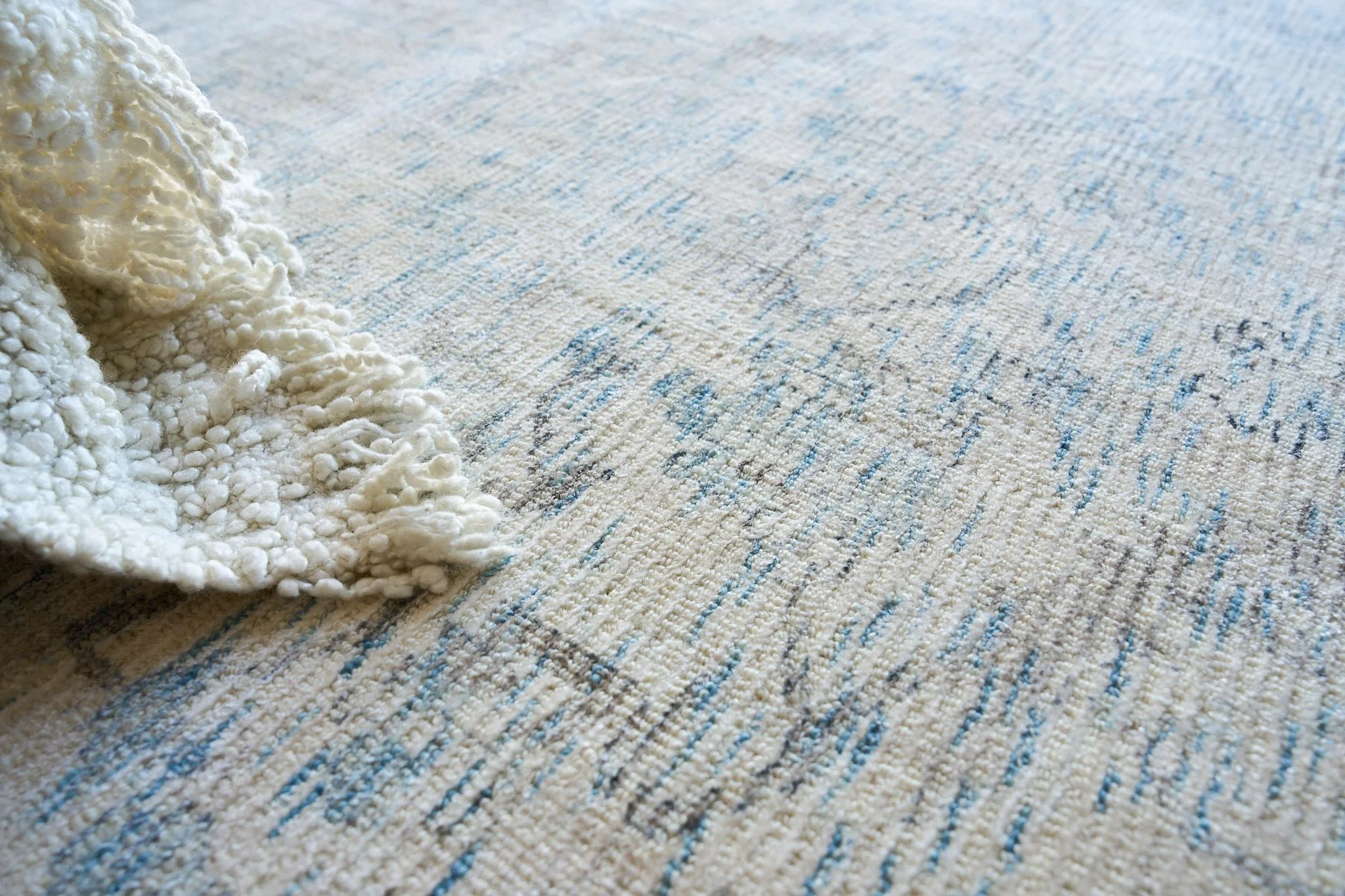 Exquisite Rugs Tuscany Hand-Loomed Wool/Bamboo Silk 4104 Beige/Blue 12' X 9' Area Rug - Image 8