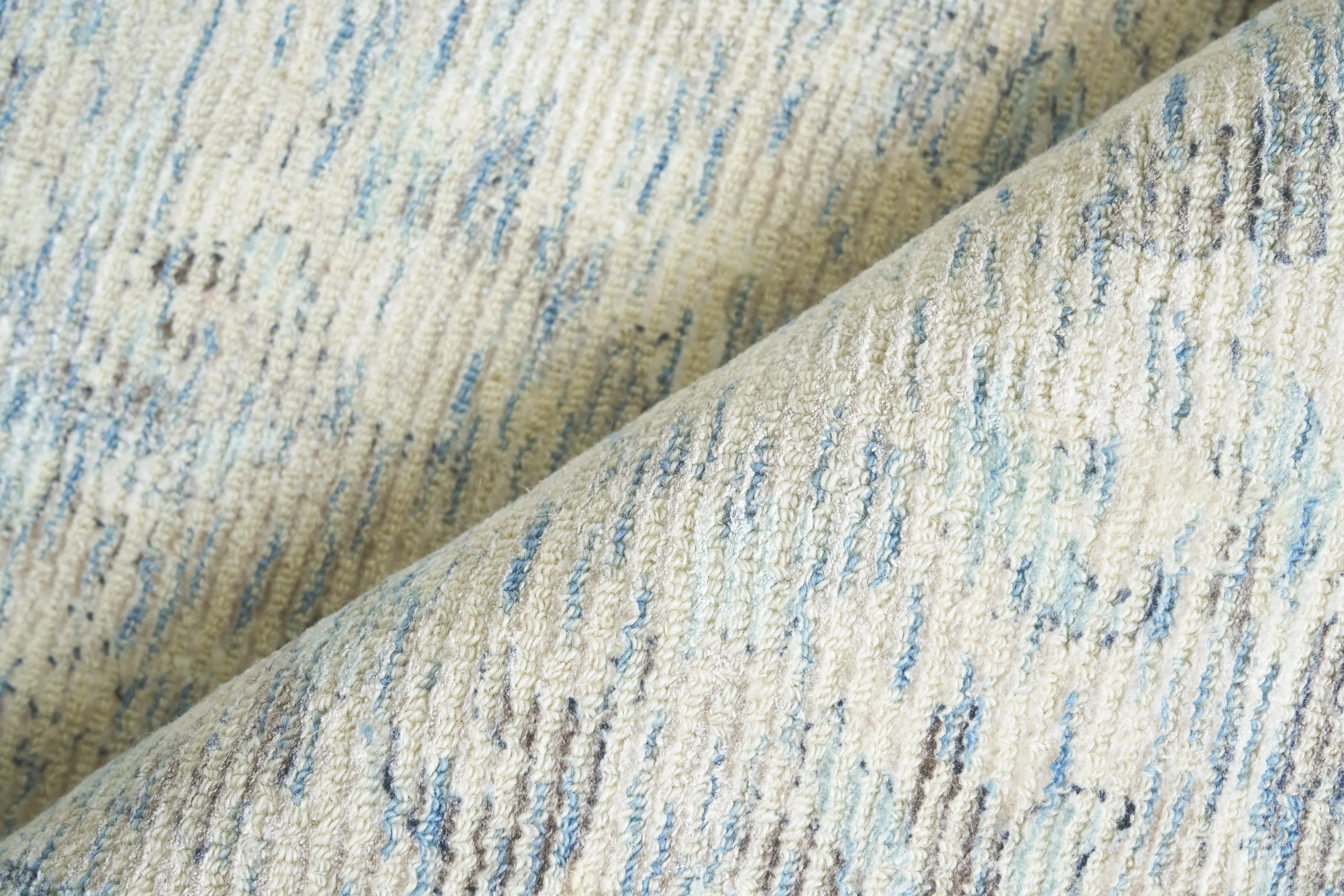 Exquisite Rugs Tuscany Hand-Loomed Wool/Bamboo Silk 4104 Beige/Blue 20' X 14' Area Rug - Image 5