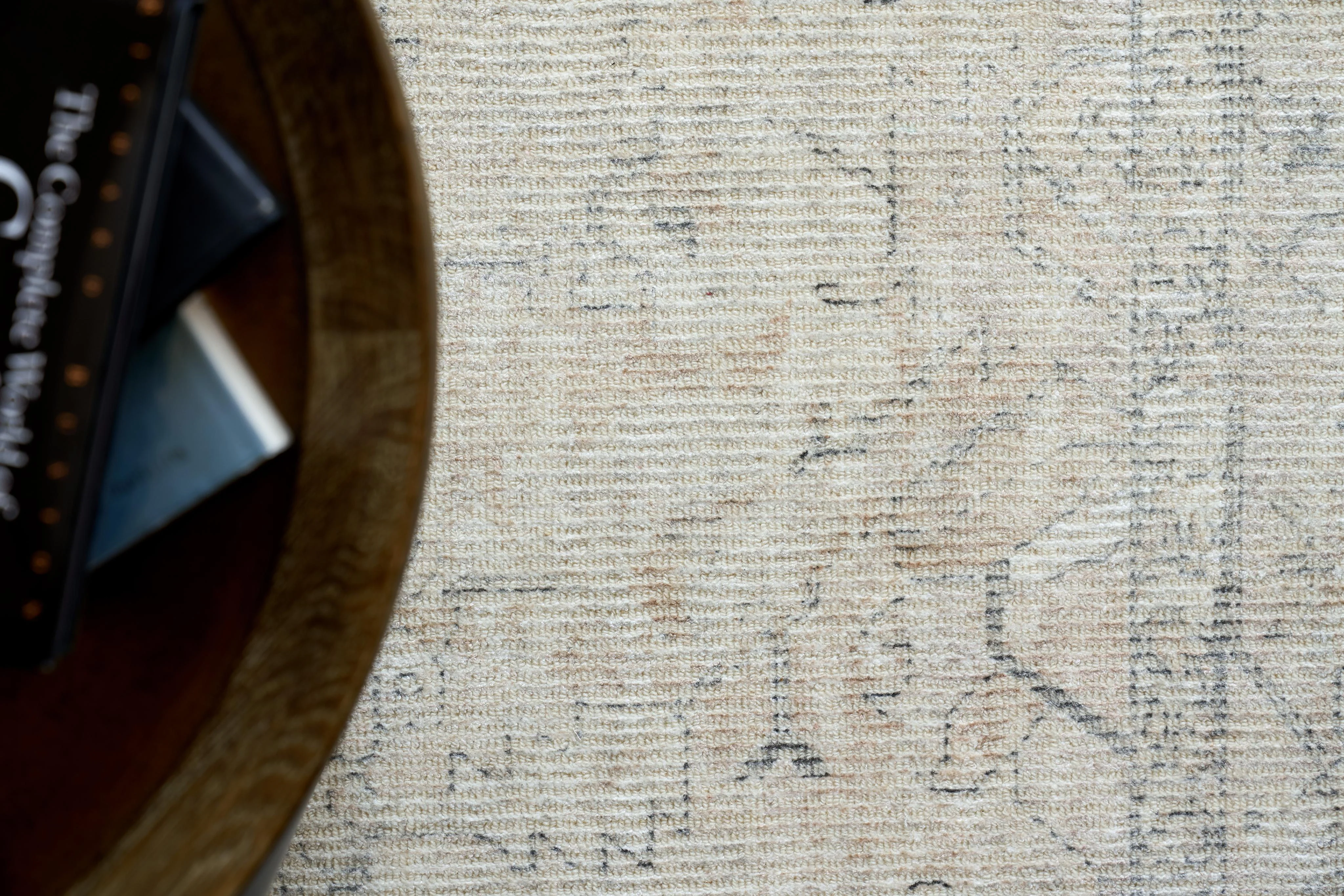 Exquisite Rugs Tuscany Hand-Loomed Wool/Bamboo Silk 4107 Light Beige 10' X 8' Area Rug - Image 7