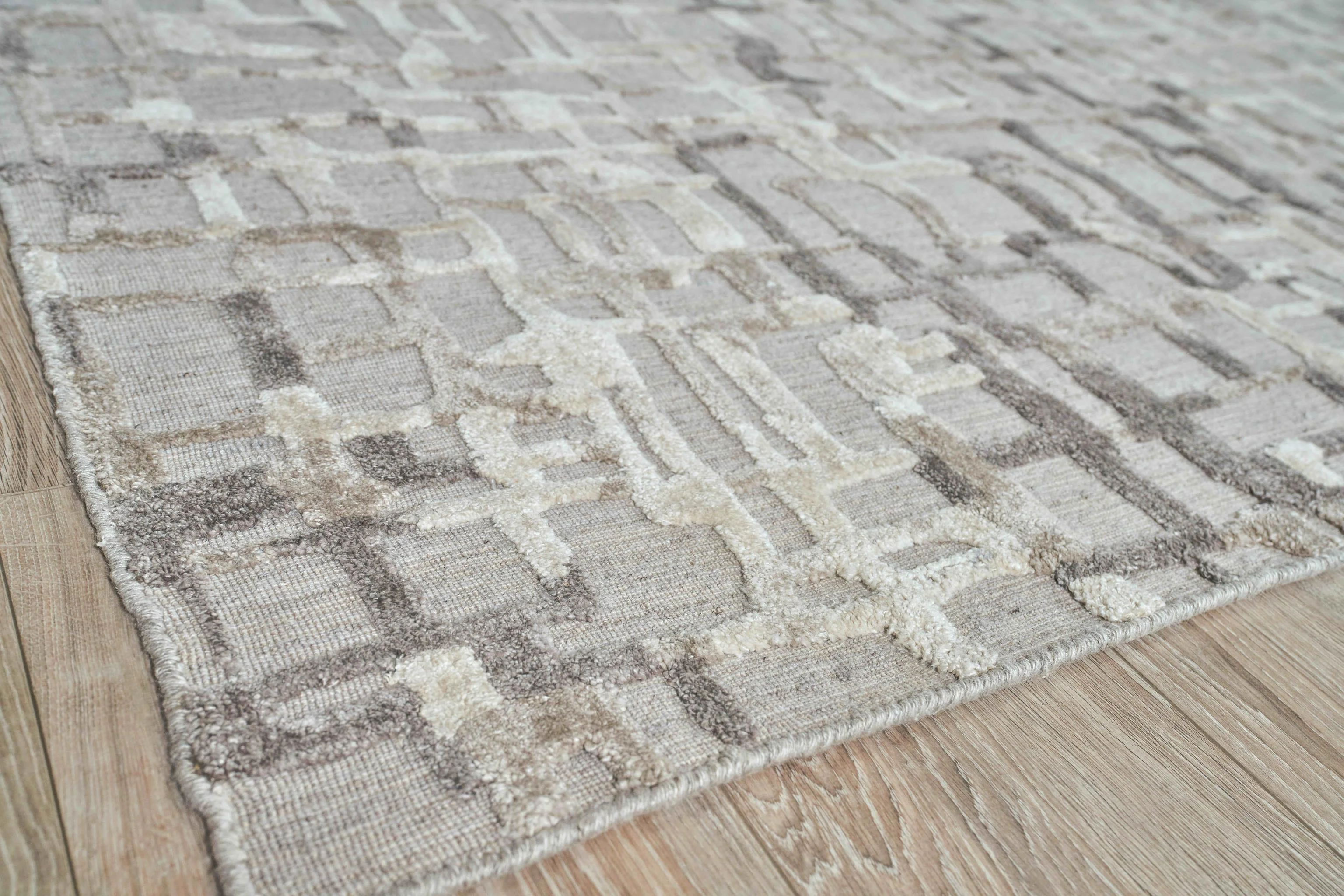 Exquisite Rugs Vista Hand-Loomed Wool/Bamboo Silk 4339 Mocha Beige 10' X 10' Area Rug - Image 3