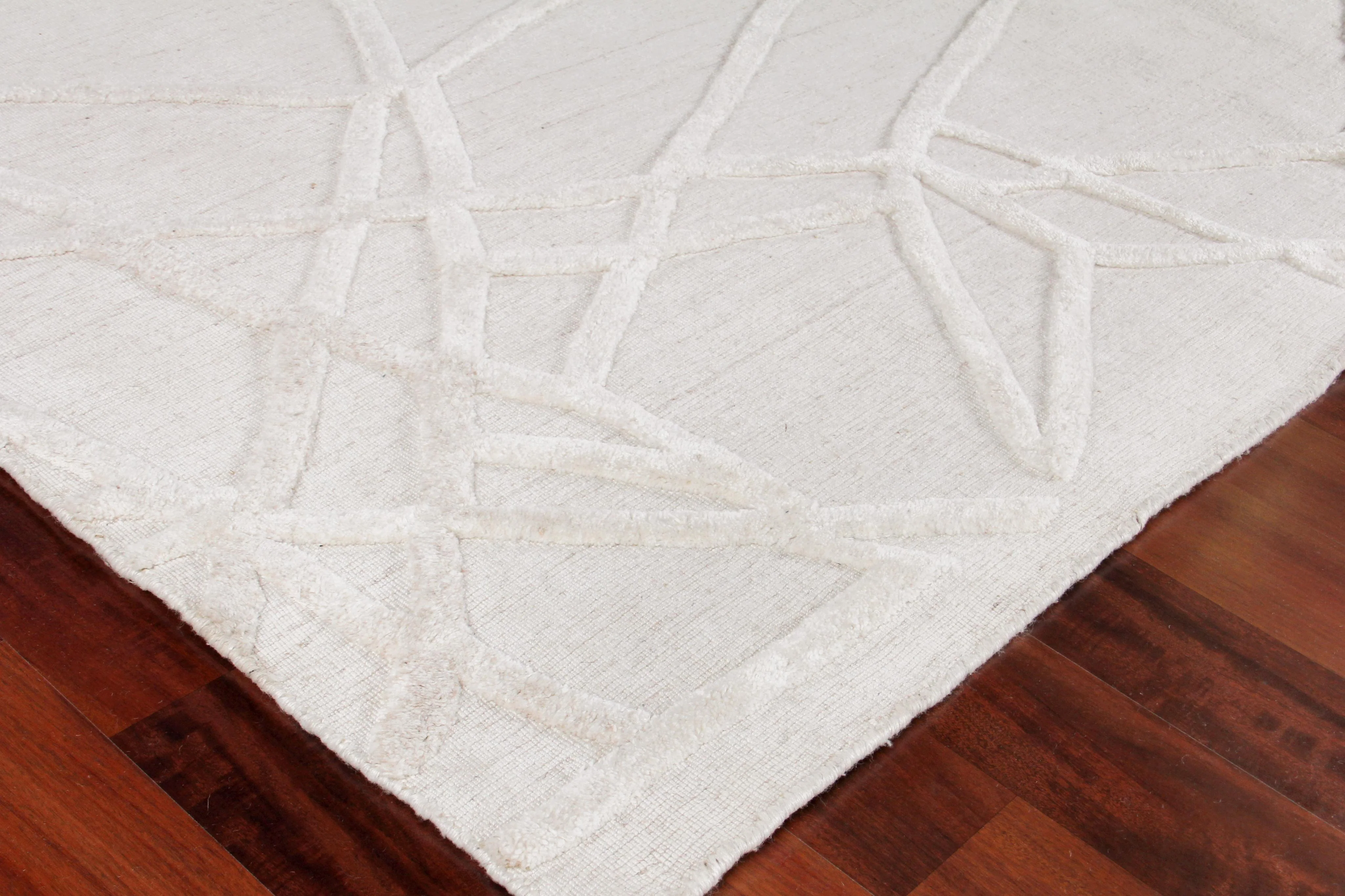 Exquisite Rugs Windsor Hand-Loomed Wool/Bamboo Silk 3152 Linen/Beige 9' X 6' Area Rug - Image 3
