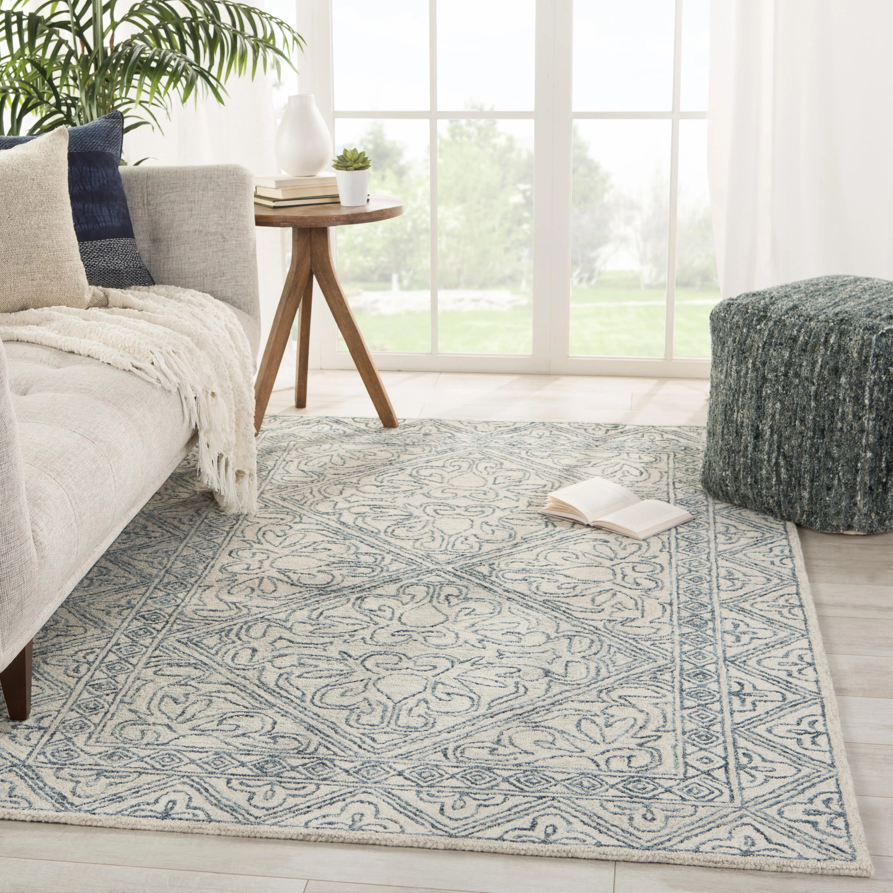 Jaipur Living Almira Carmen Border Blue / Light Gray 10' X 14' Rug - Image 5