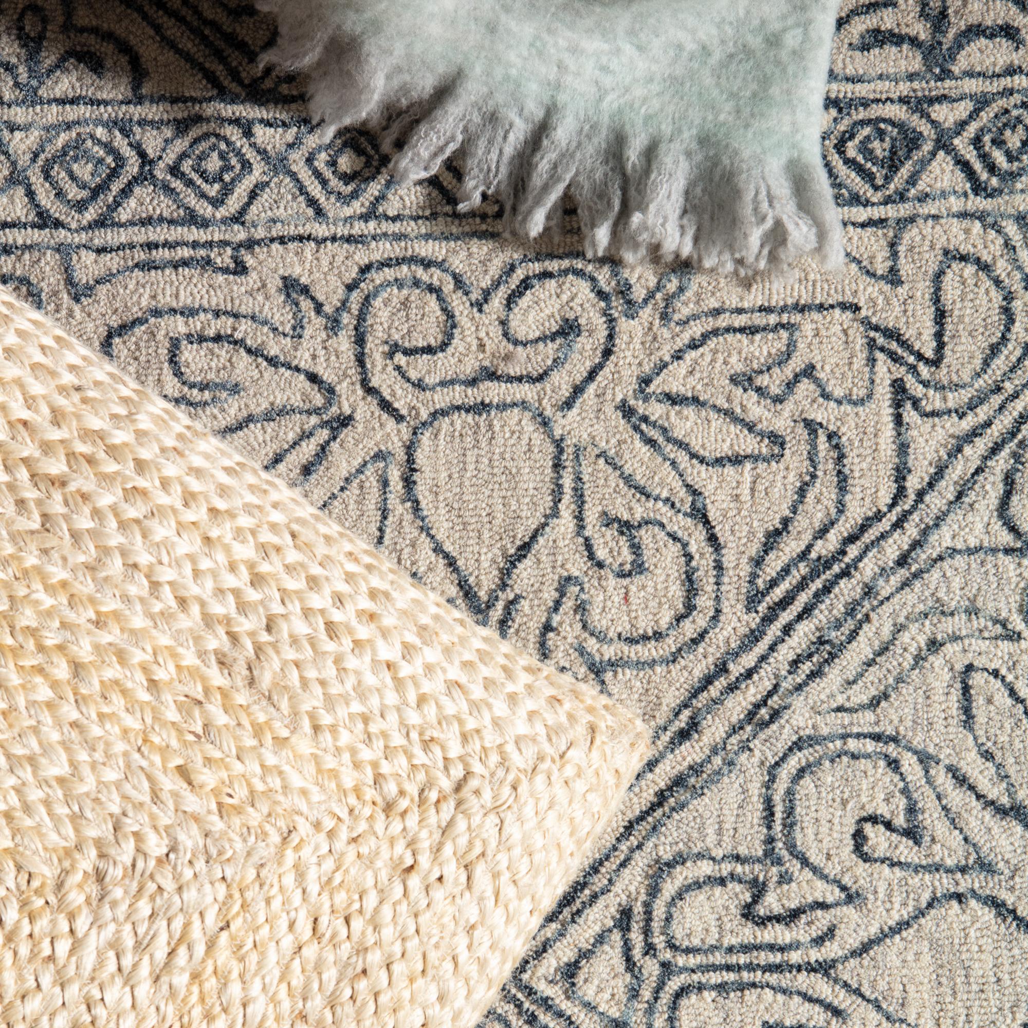 Jaipur Living Almira Carmen Border Blue / Light Gray 10' X 14' Rug - Image 9