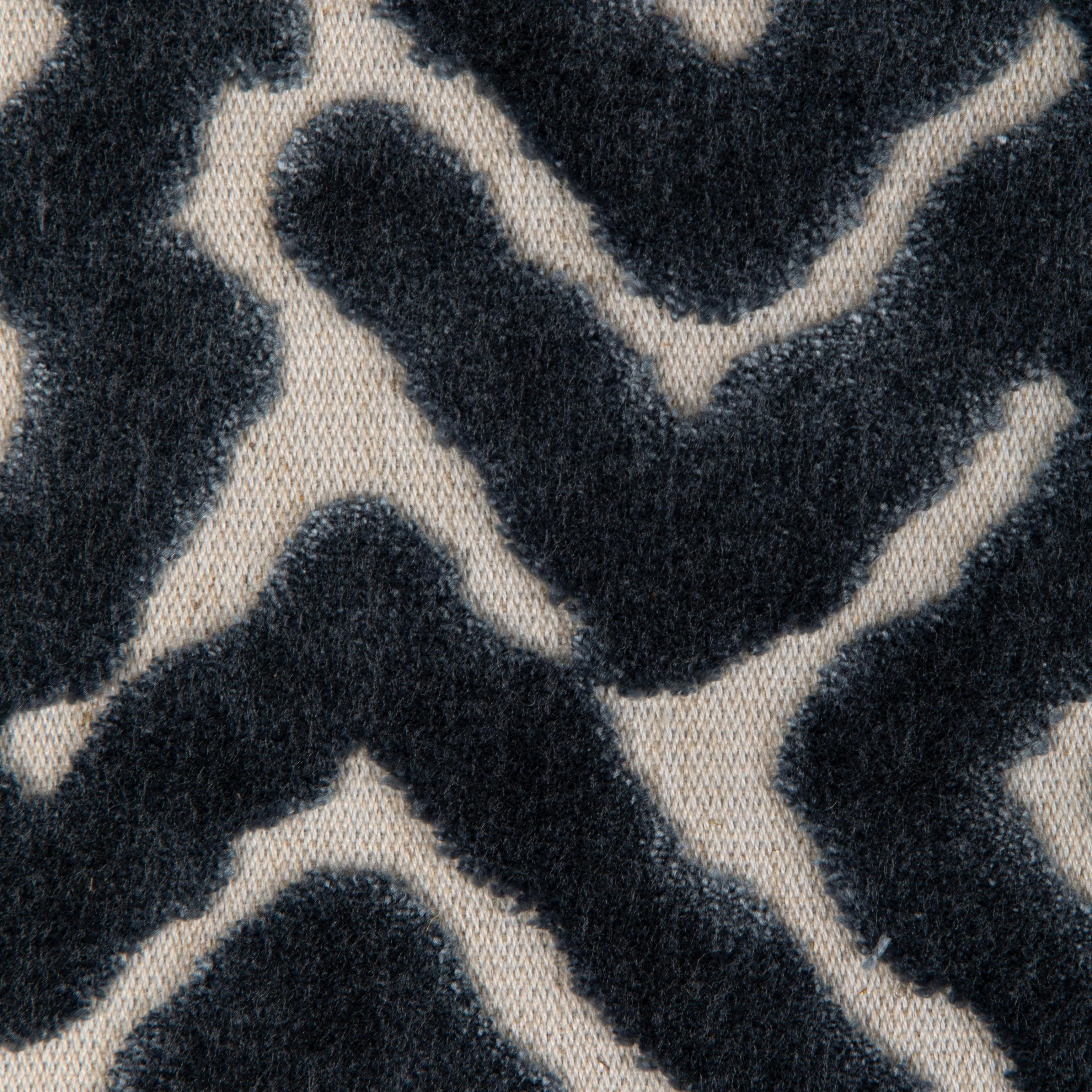 Kravet Design 37100 5 Upholstery Fabric - Image 3