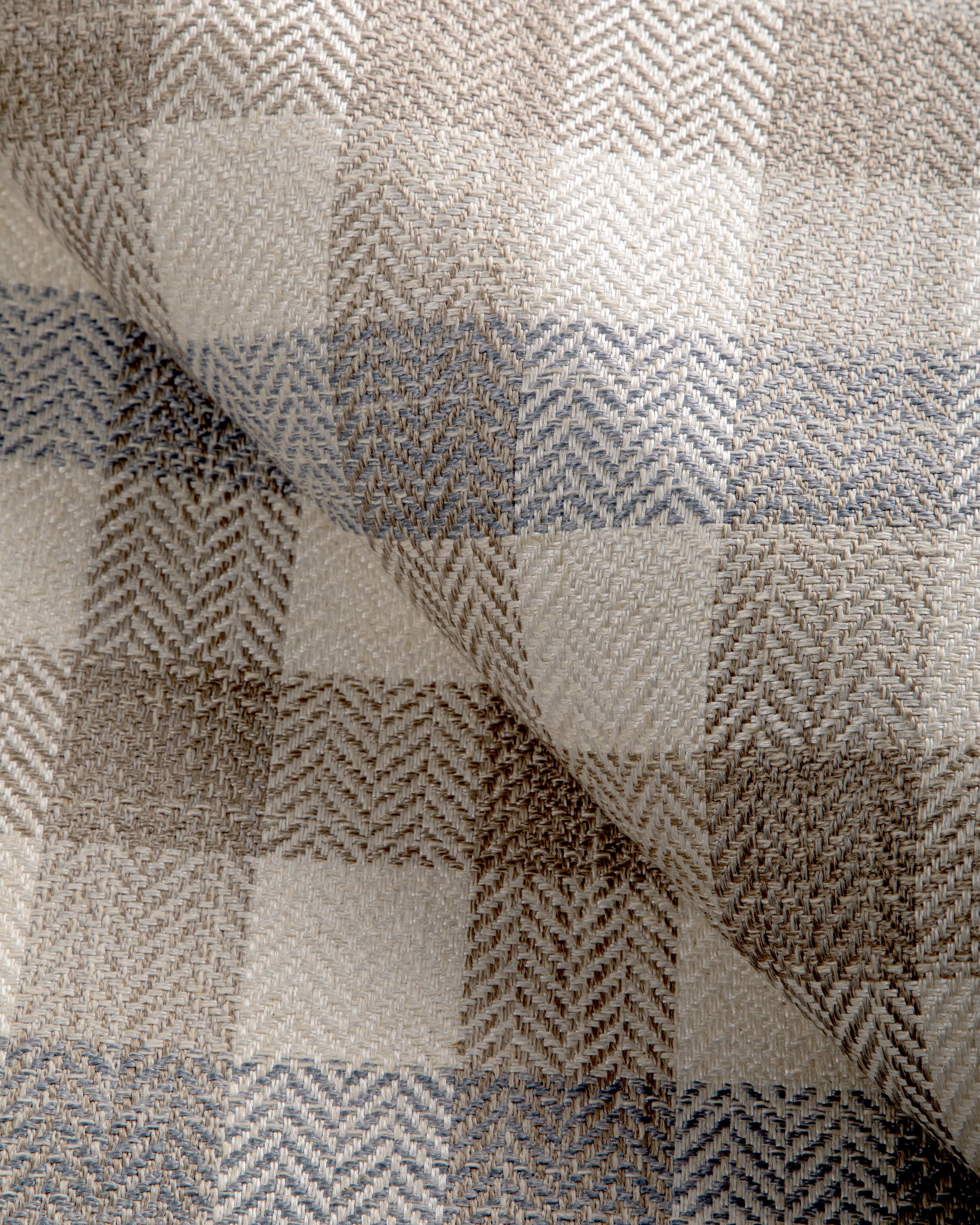 Kravet Design 37455 516 Upholstery Fabric - Image 4