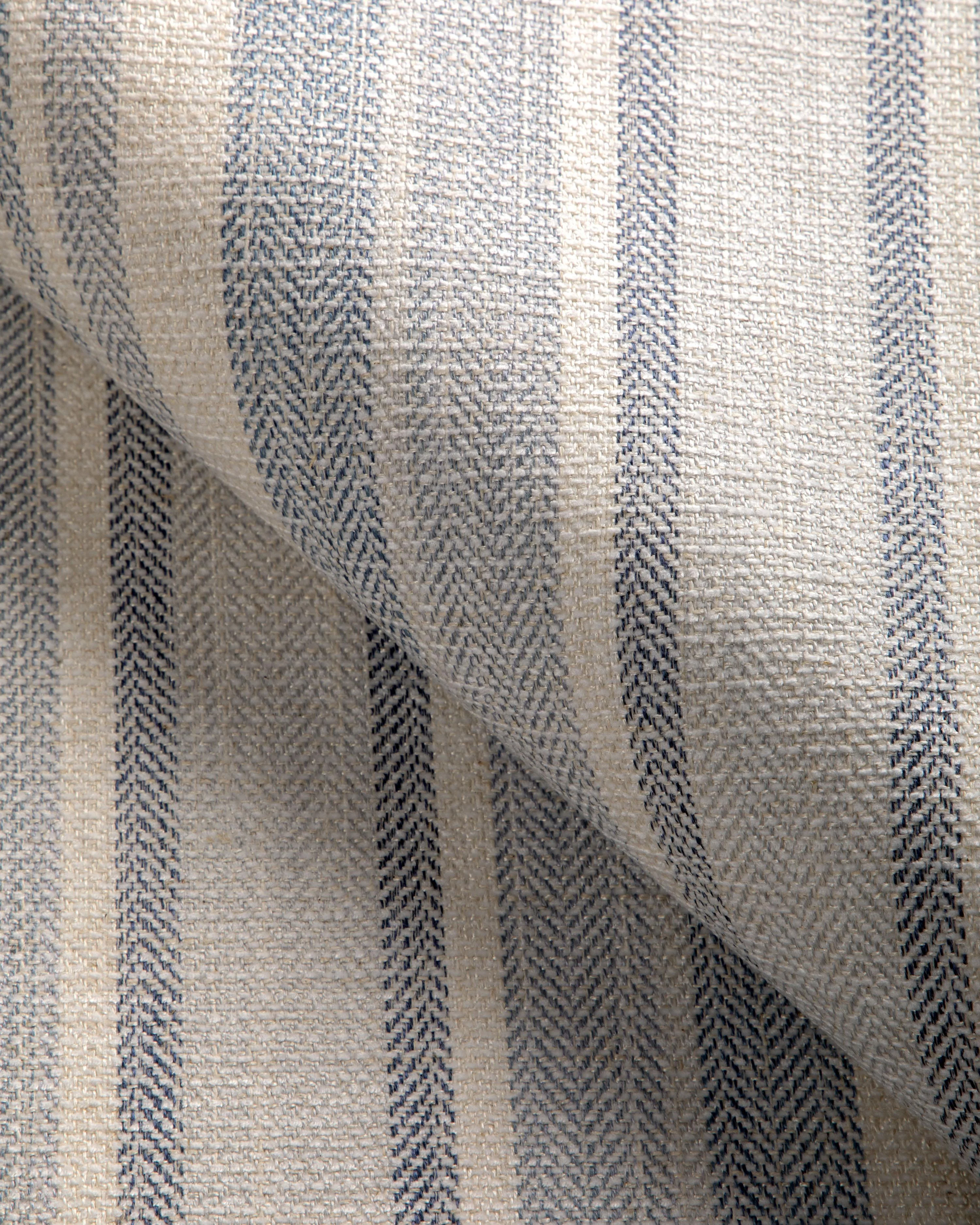 Kravet Design 37462 516 Upholstery Fabric - Image 4