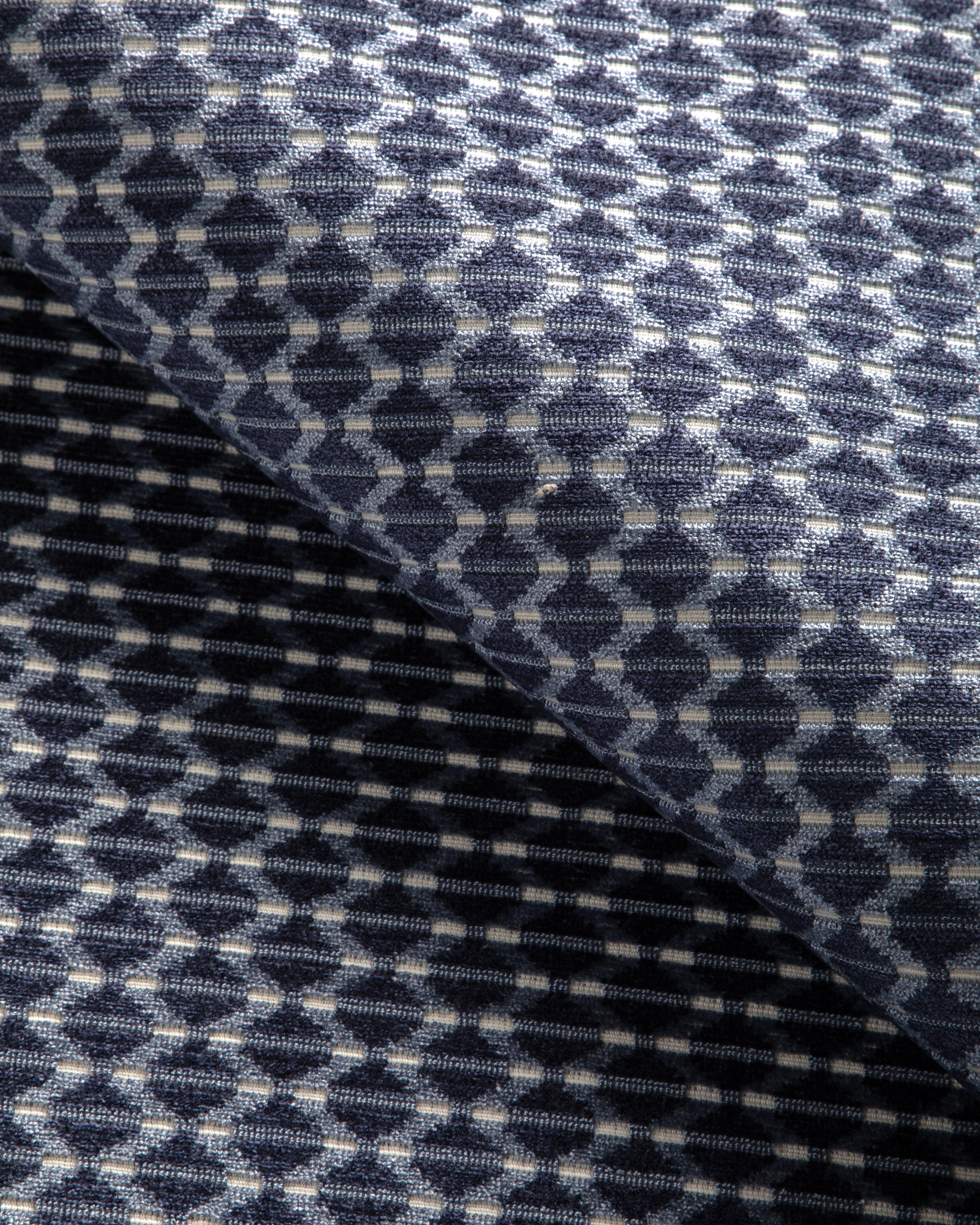 Kravet Design 37483 50 Upholstery Fabric - Image 4