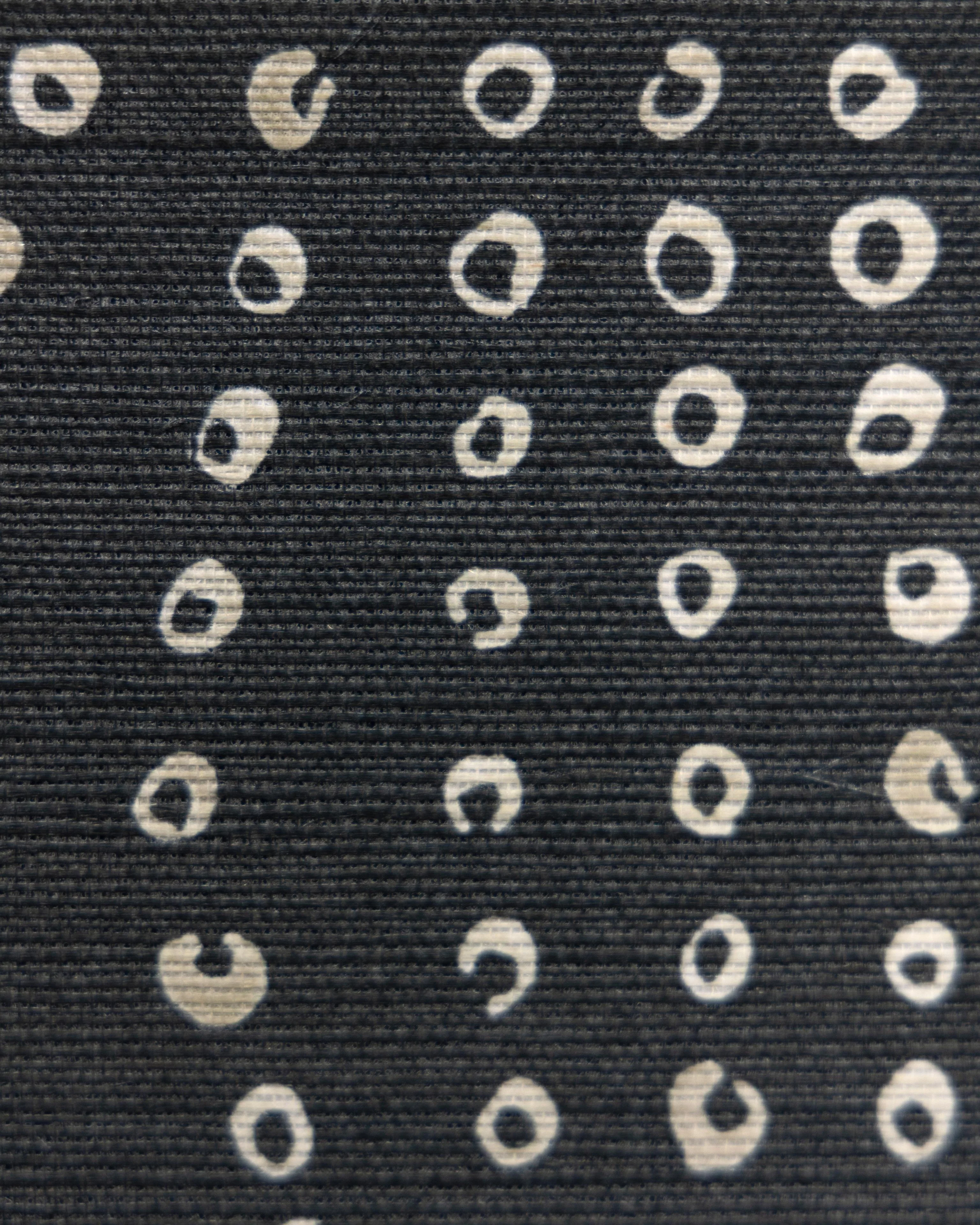 Kravet Puka Ebony Wallpaper - Image 4