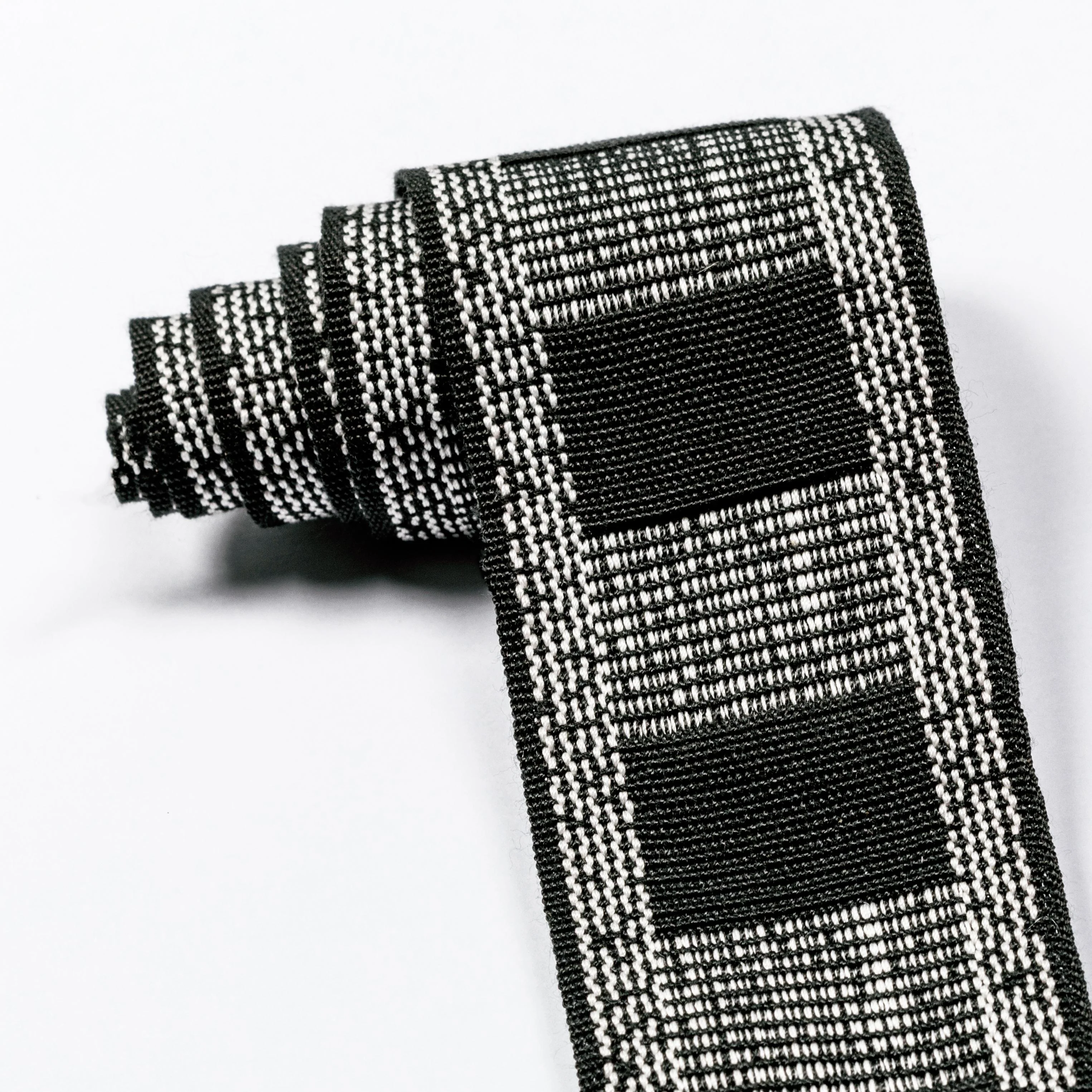 Lee Jofa Frame Tape Ebony Ivory Trim - Image 3