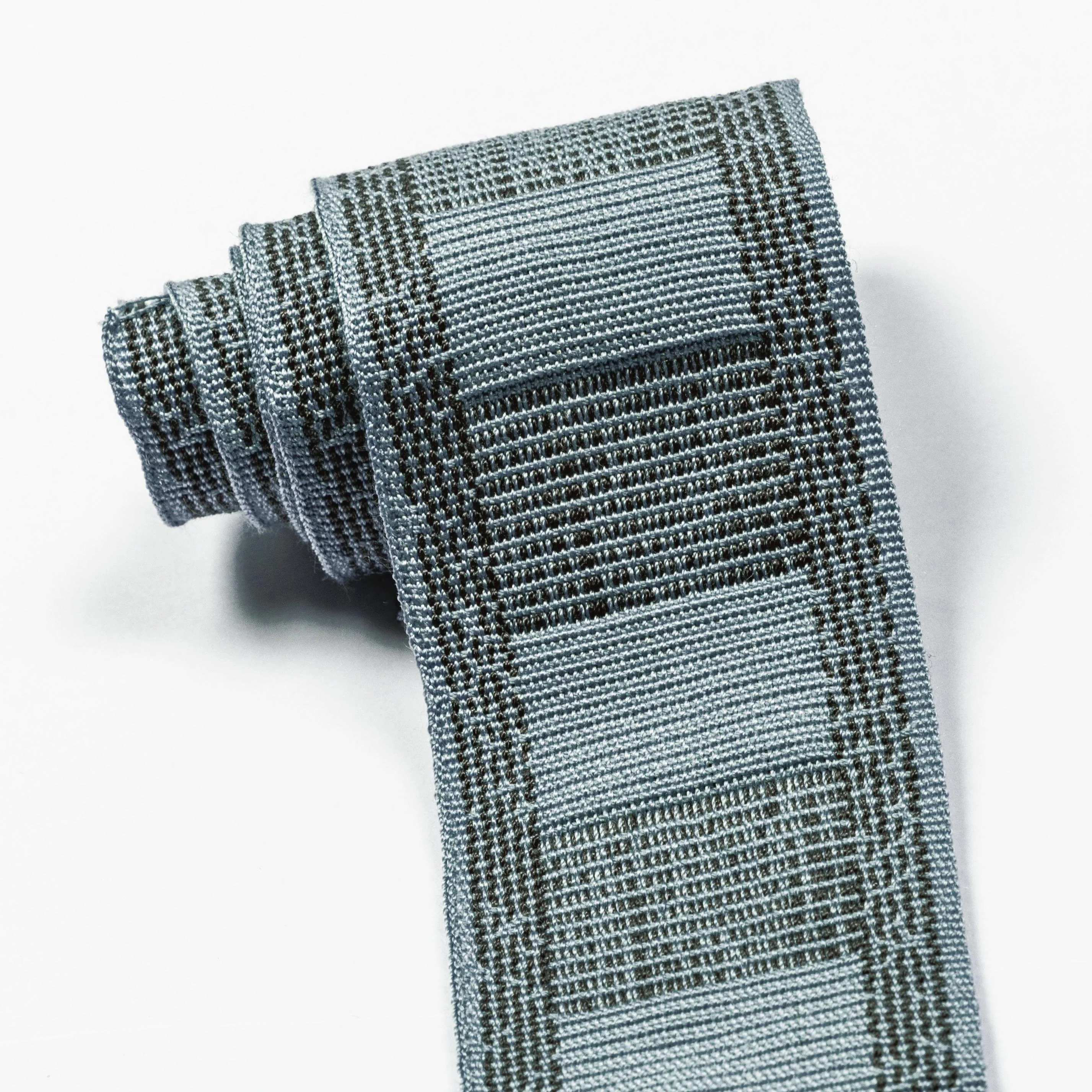 Lee Jofa Frame Tape Pool Pewter Trim - Image 3