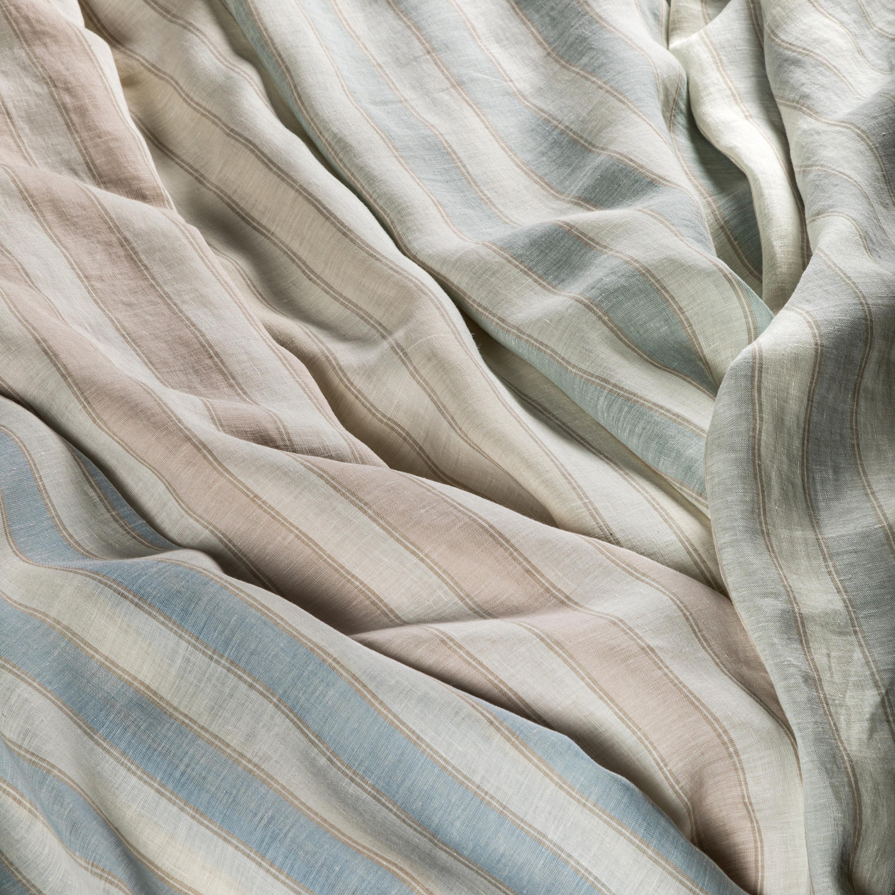 Lee Jofa Humphrey Sheer Wave Drapery Fabric - Image 7