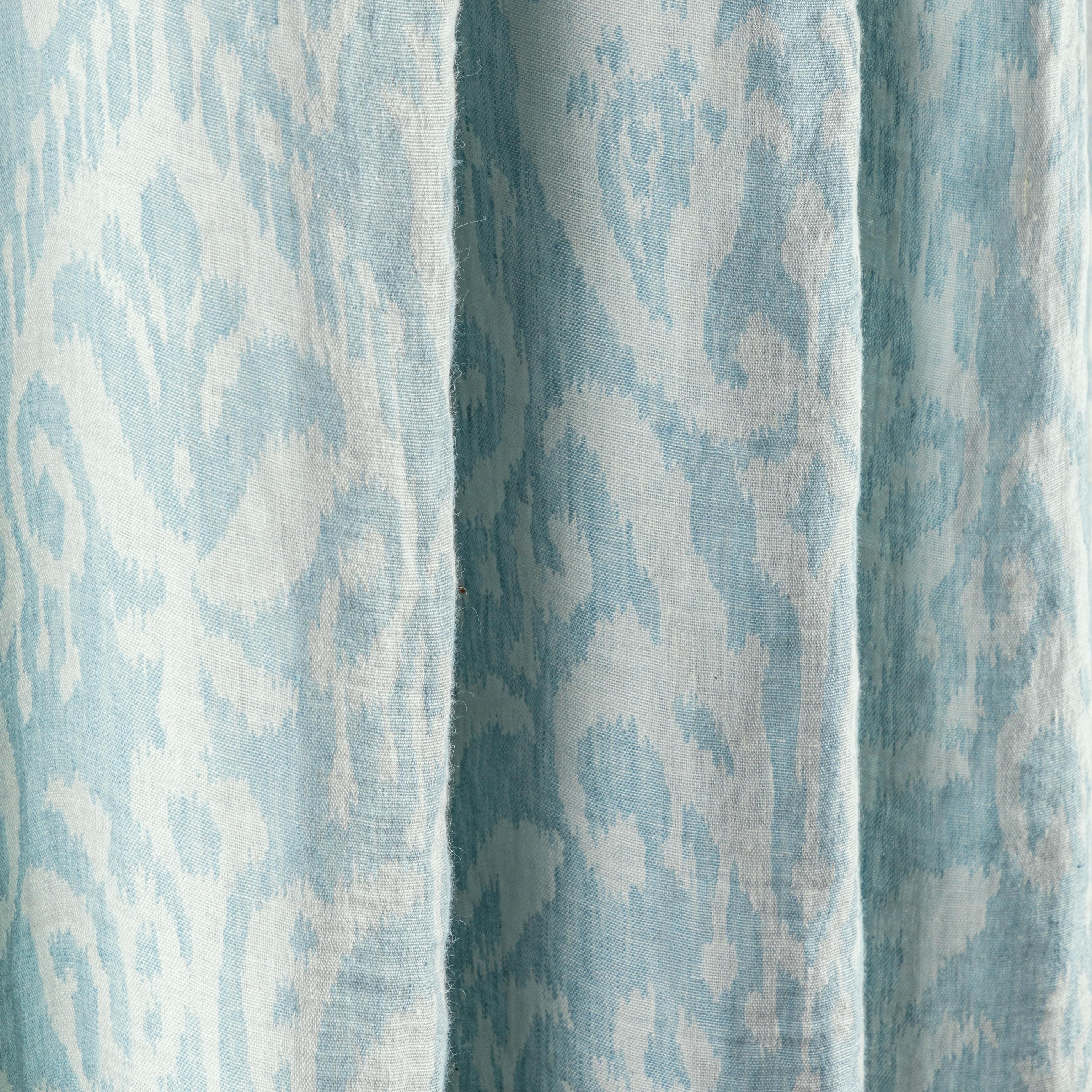 Lee Jofa Leandro Sheer Capri Drapery Fabric - Image 4