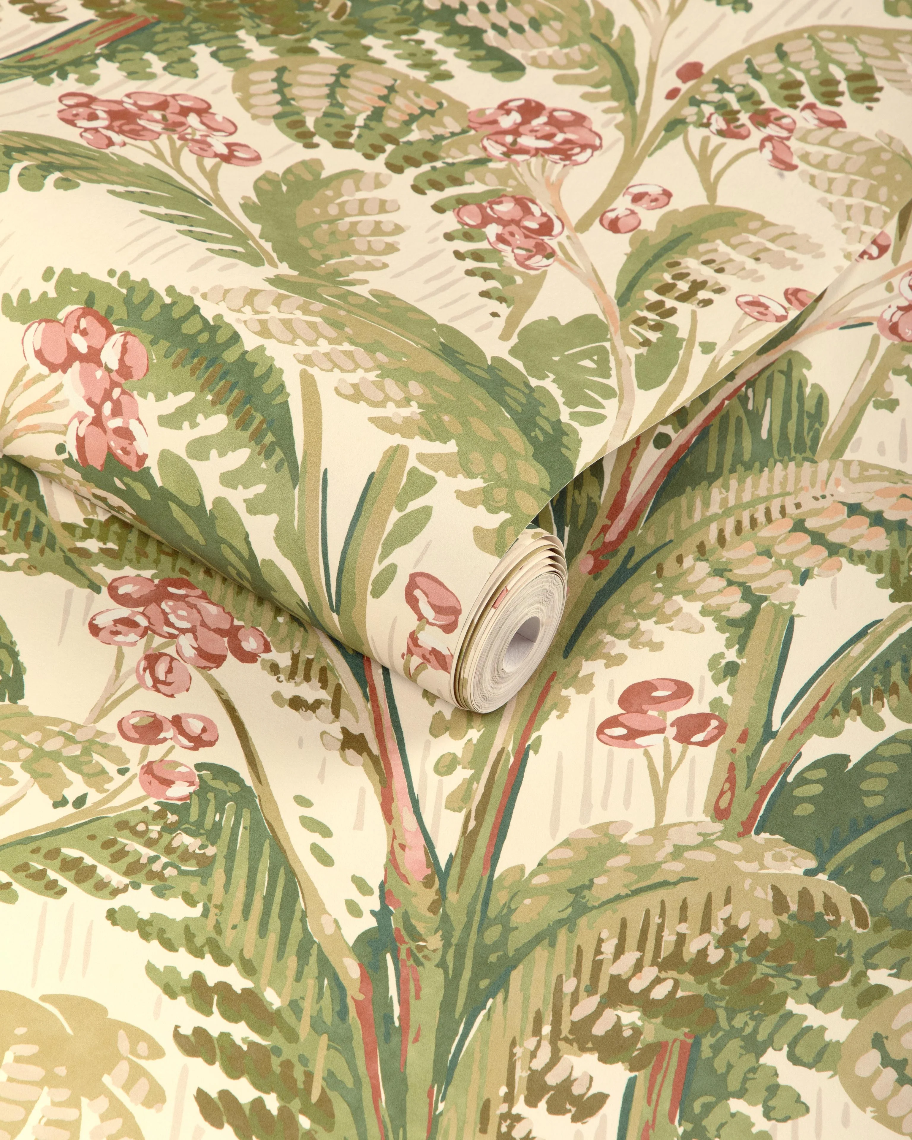 Lee Jofa Pashley Paper Berry Wallpaper - Image 4