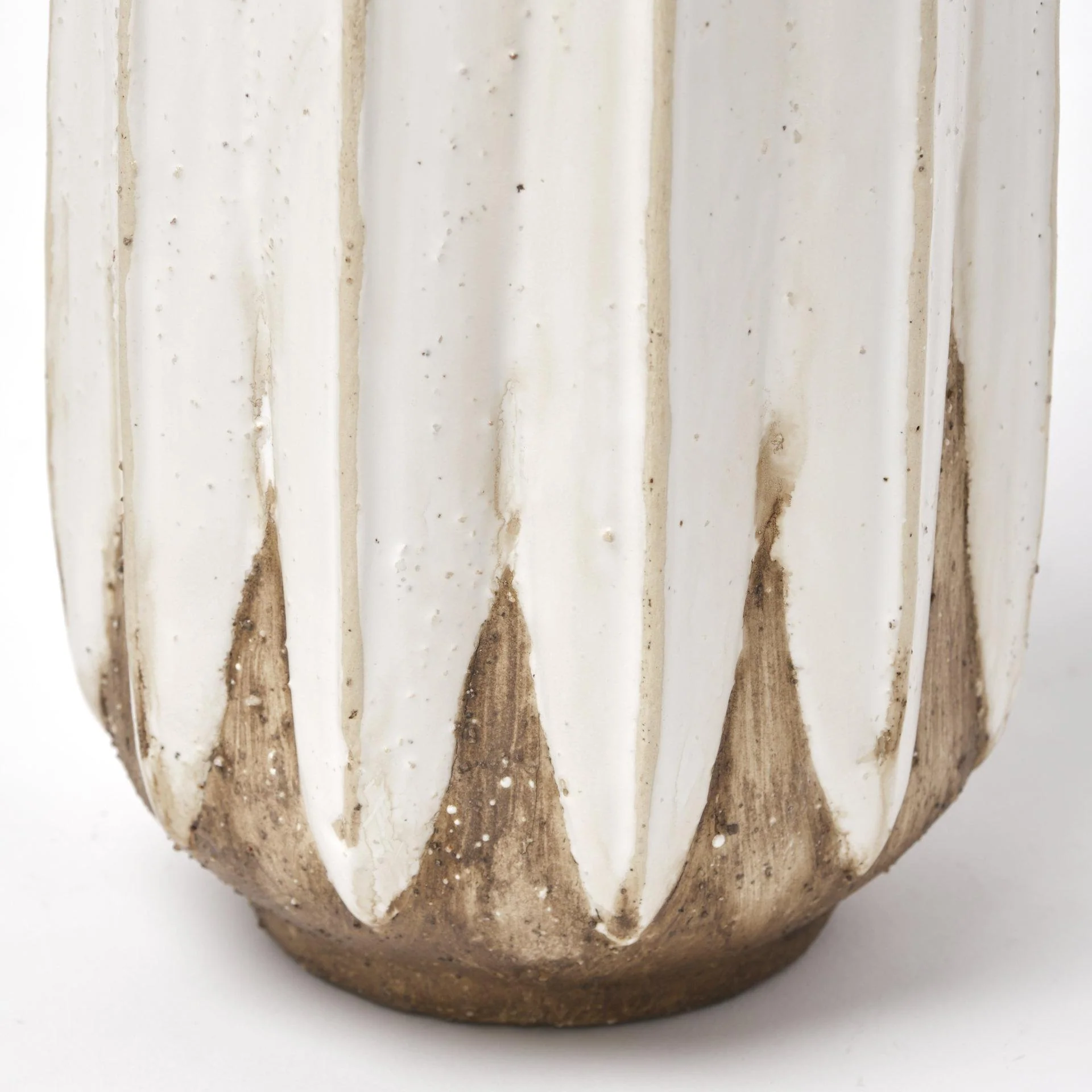 Mercana Sisko I Short Rustic Brown White Ceramic Vase - Image 9
