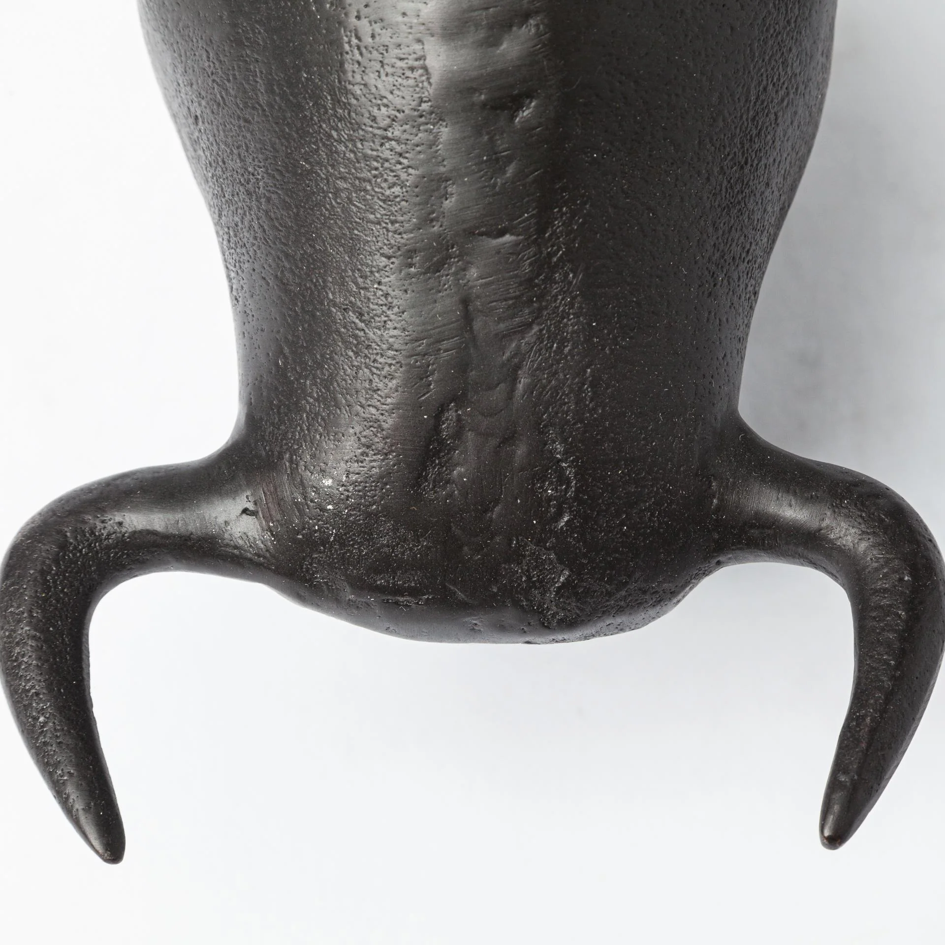Mercana Tauro Ii 9L X 4W Black Cast Aluminum Raging Bull - Image 6