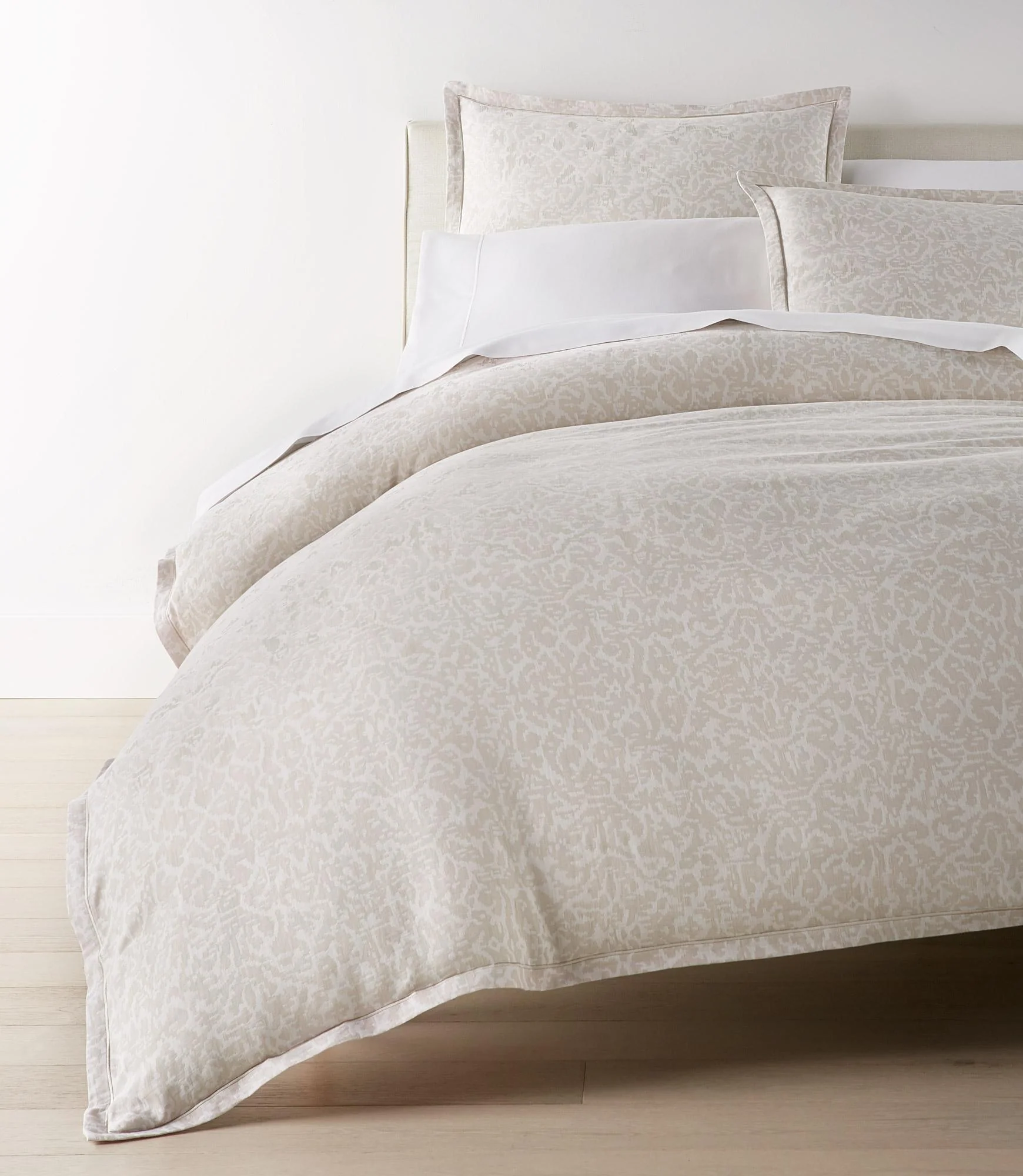 Peacock Alley Ravenna 90X90 Queen Duvet Linen - Image 3