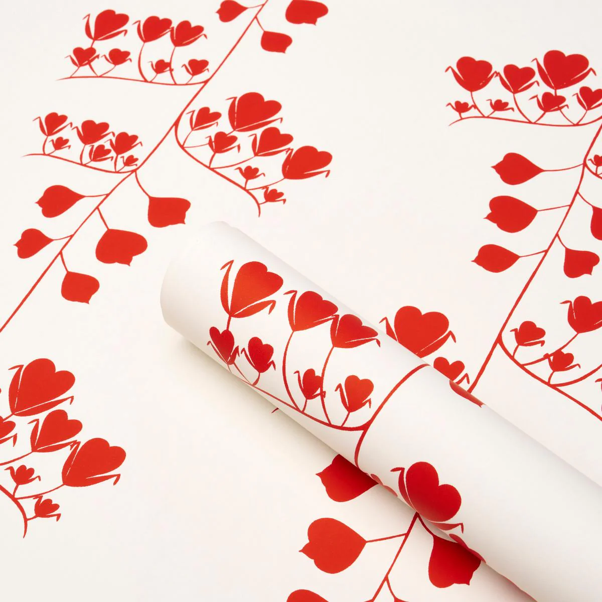 Schumacher Bleeding Hearts Red Wallpaper - Image 4