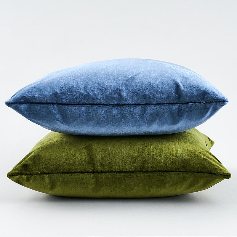 Schumacher Cadet 18" X 18" Venetian Silk Velvet Pillow - Image 3