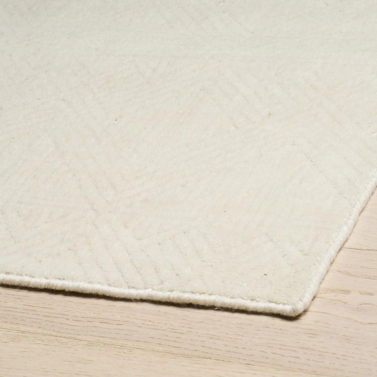 Schumacher Eggshell 0.92' X 1.25' Ravenna Rug - Image 3
