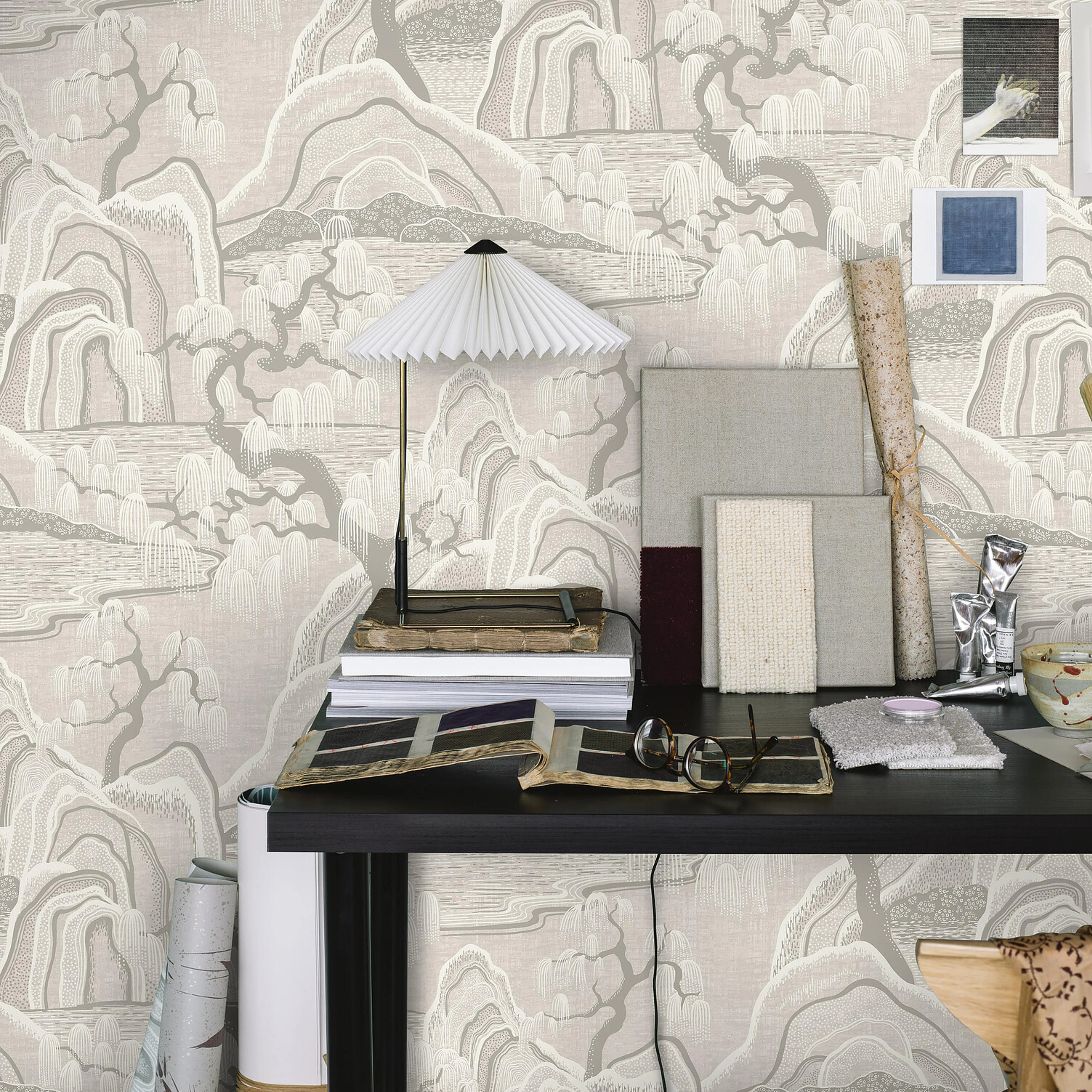 Schumacher Indigo Garden Grey Wallpaper - Image 3